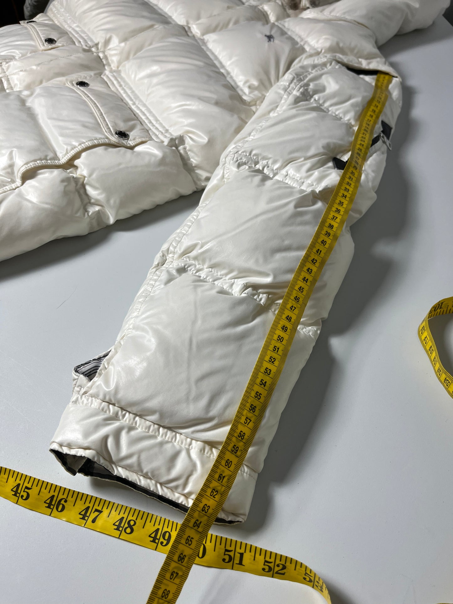 00’s BURBERRY made in Japan real fur down jacket (M/L) - white