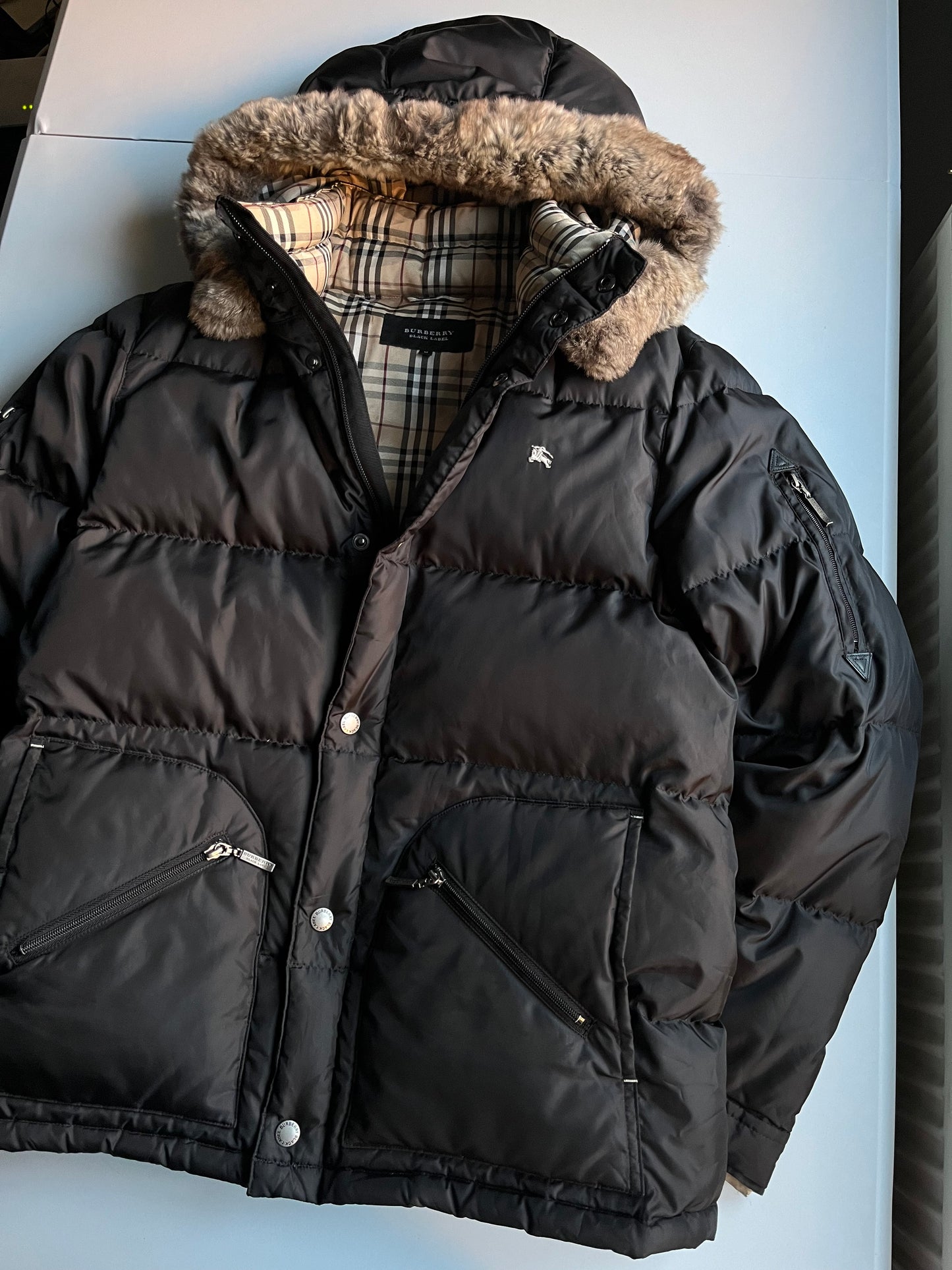 00’s BURBERRY made in Japan real fur down jacket (M) - black