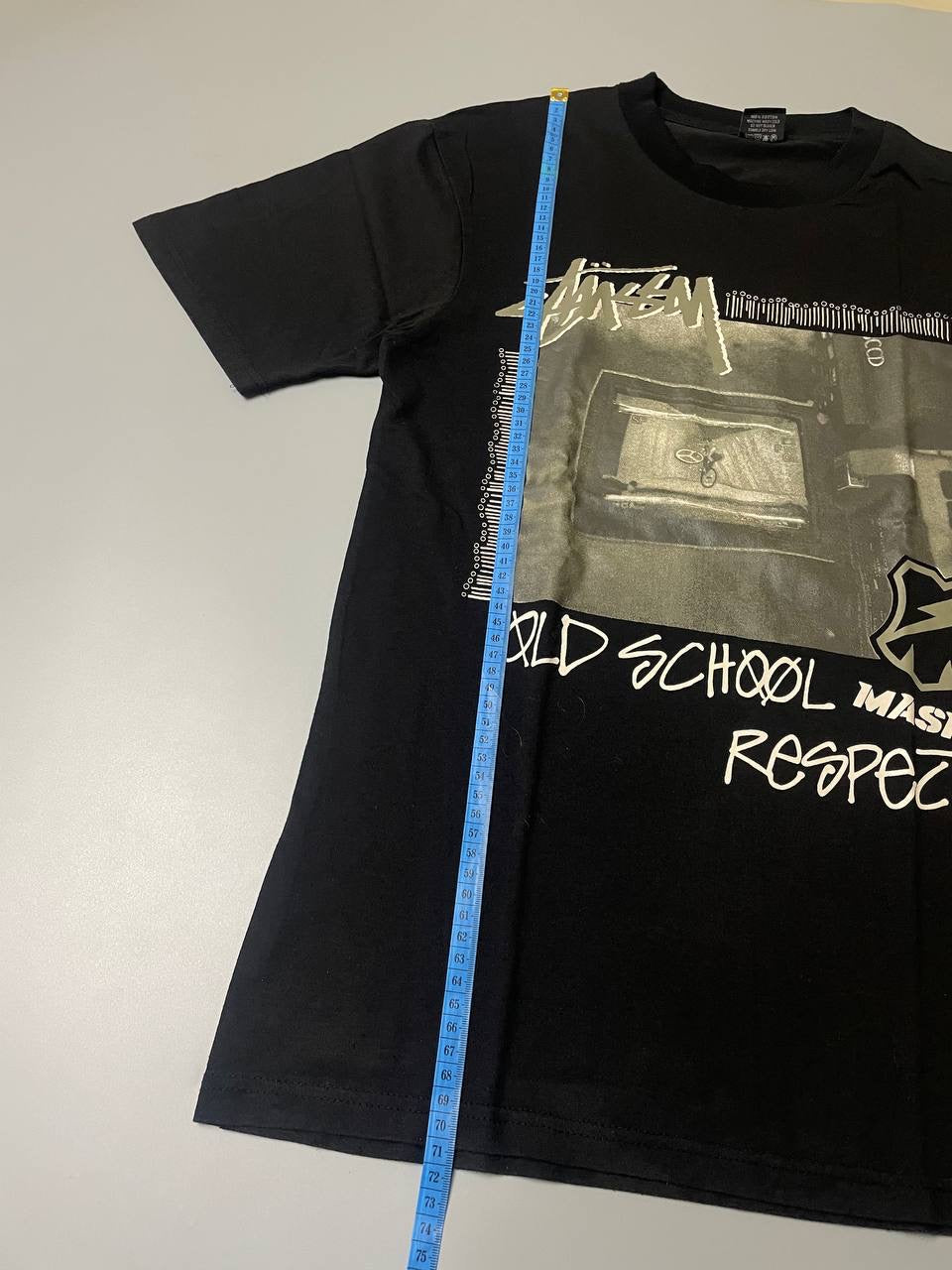 STUSSY TEE (M)