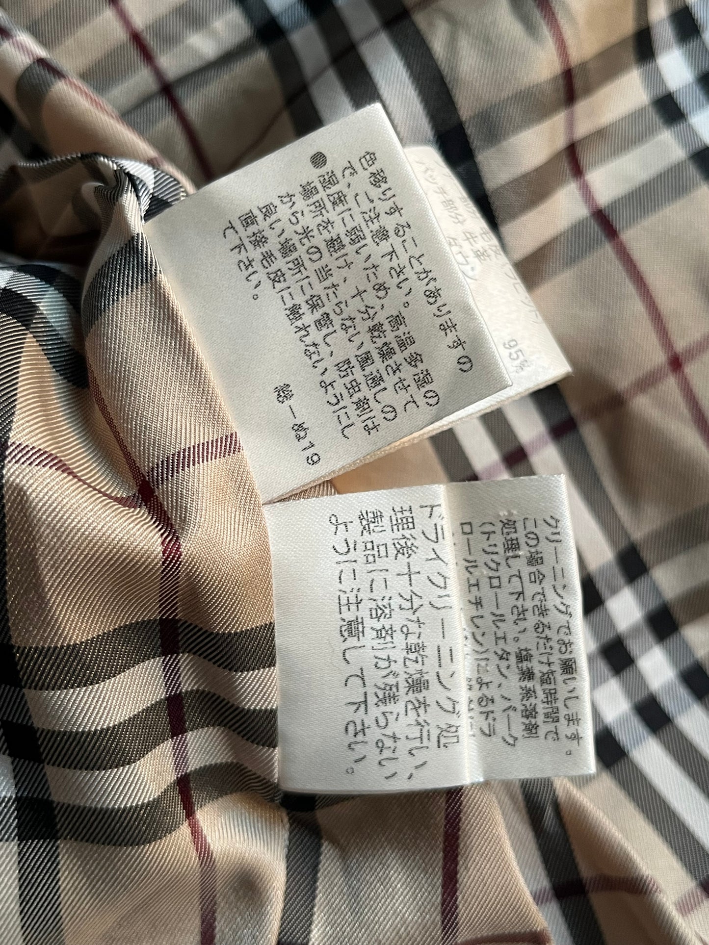 00’s BURBERRY made in Japan real fur down jacket (M) - black