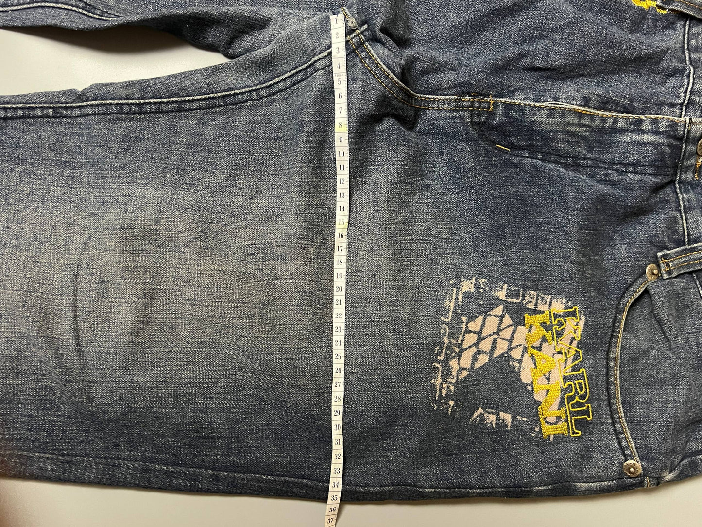 KARL KANI BAGGY JEANS (38)