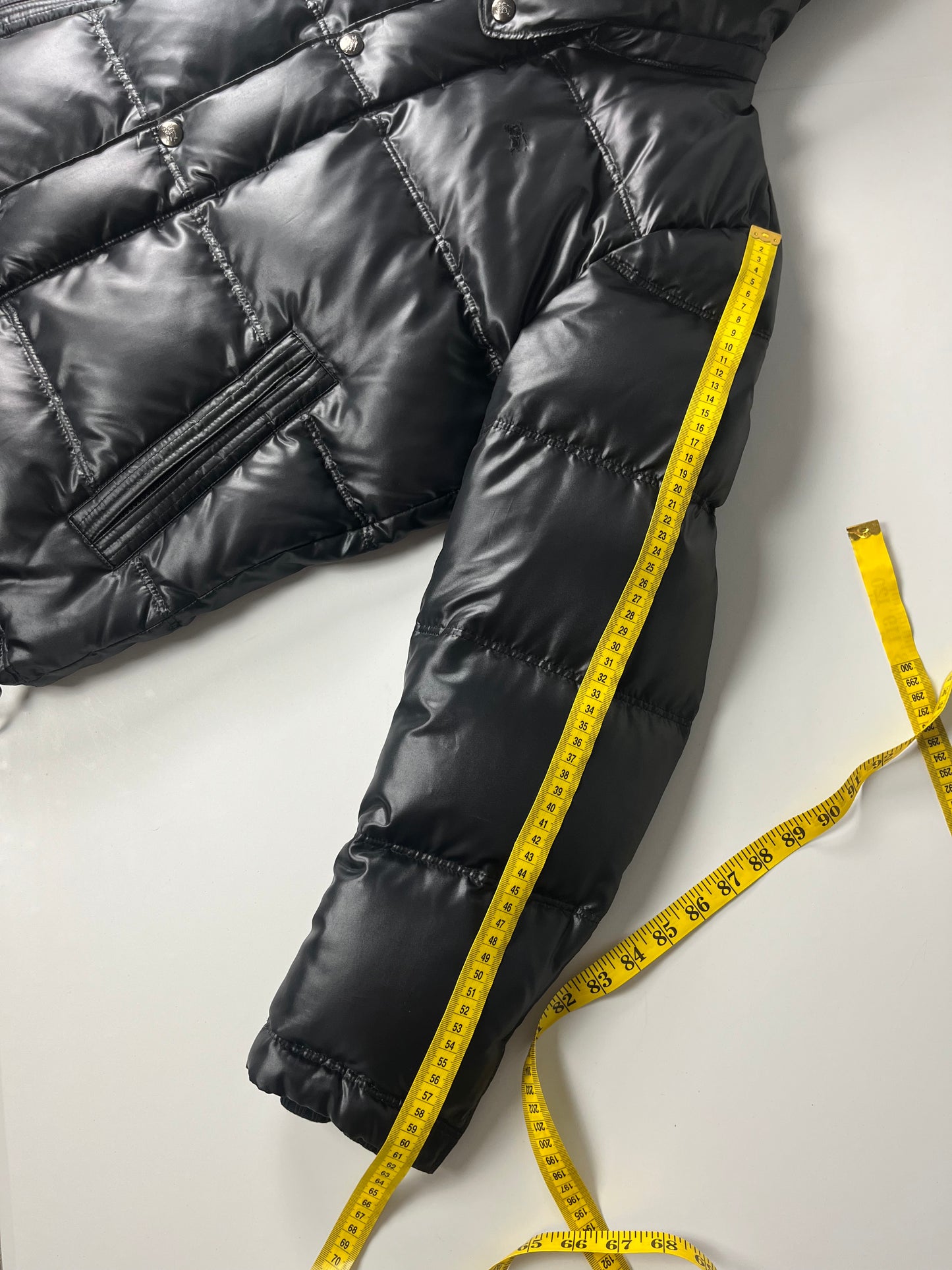 00’s BURBERRY made in Japan real fur down jacket (XS/S) - black