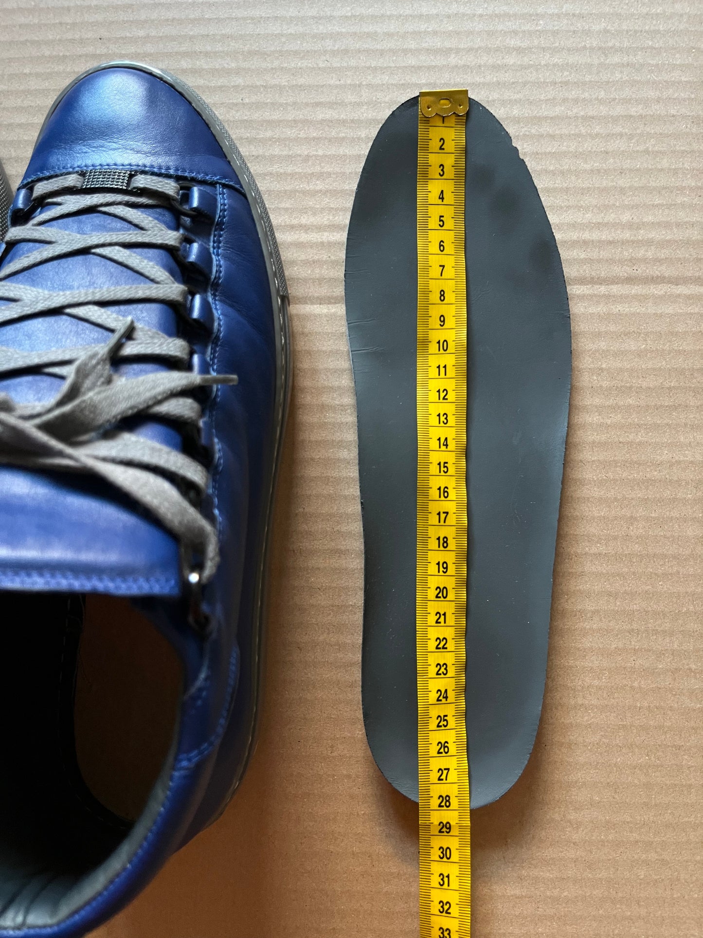 BALENCIAGA ARENA (42)