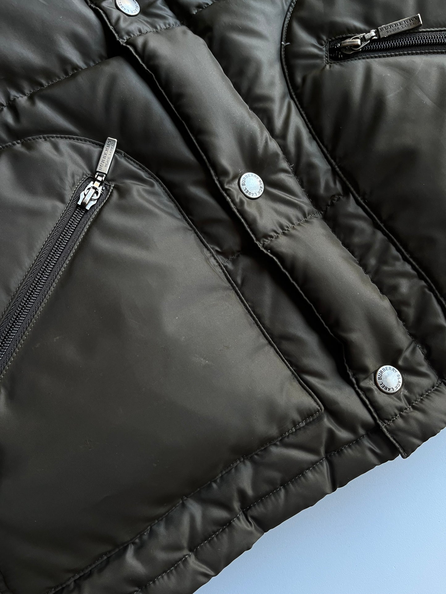 00’s BURBERRY made in Japan real fur down jacket (L) - olive green