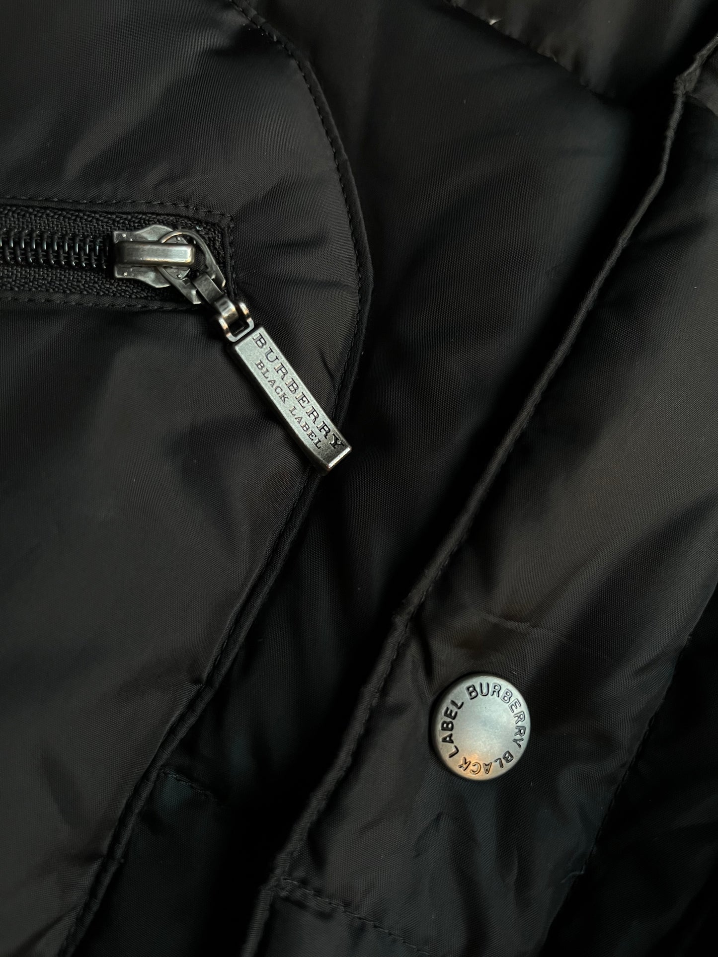 00’s BURBERRY made in Japan real fur down jacket (M) - black