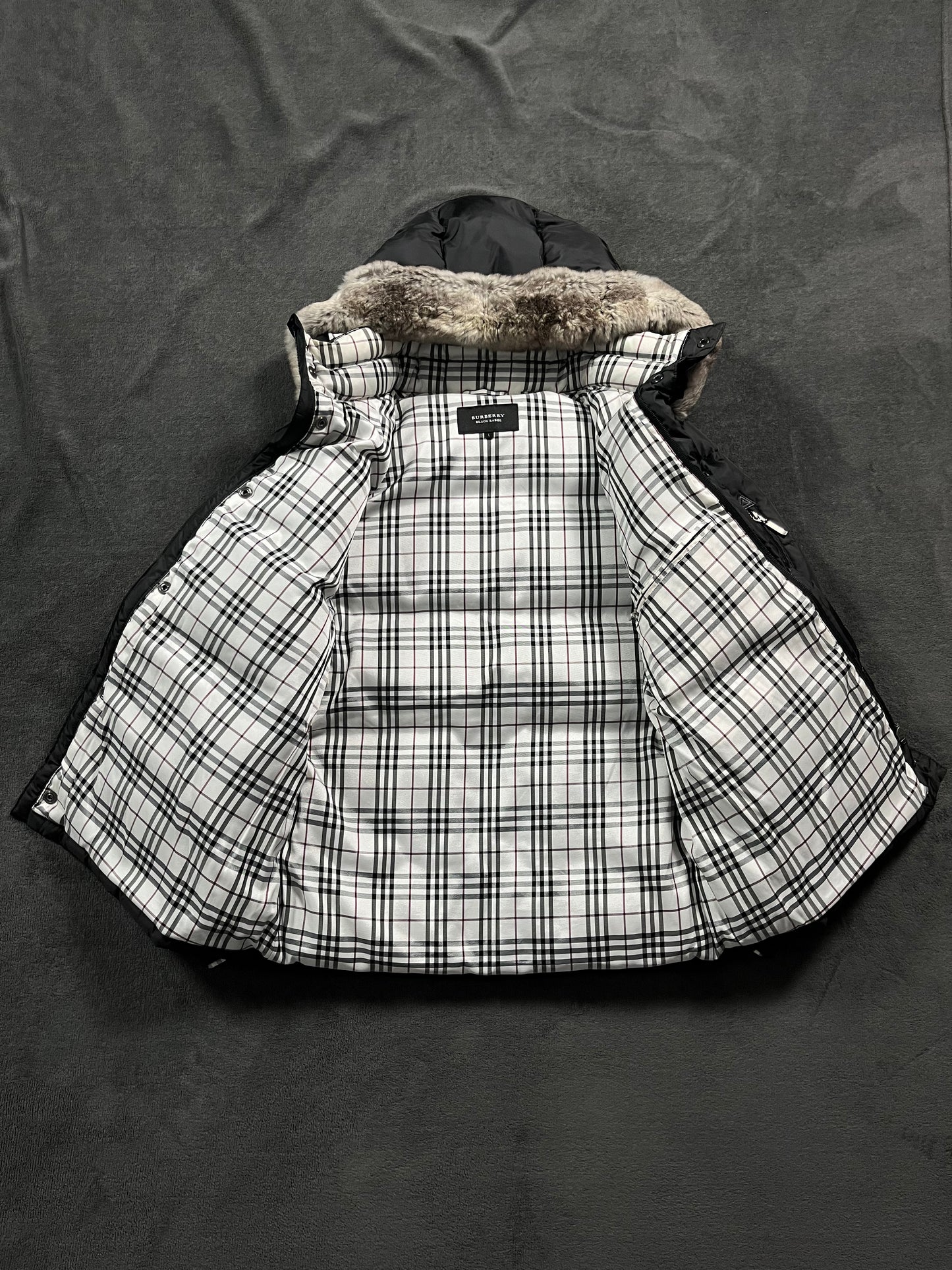 00’s BURBERRY made in Japan real fur down jacket (L)