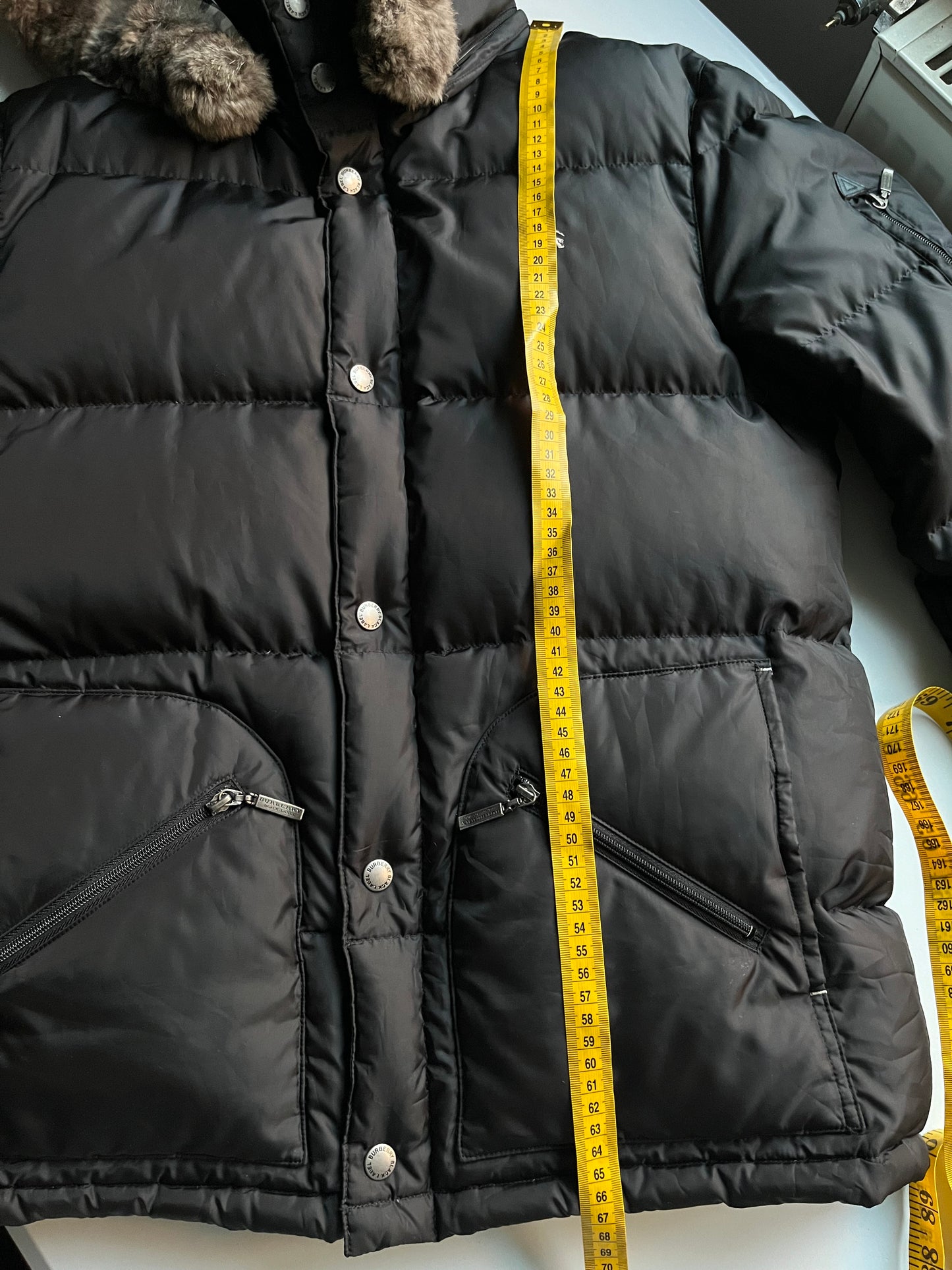 00’s BURBERRY made in Japan real fur down jacket (M) - black