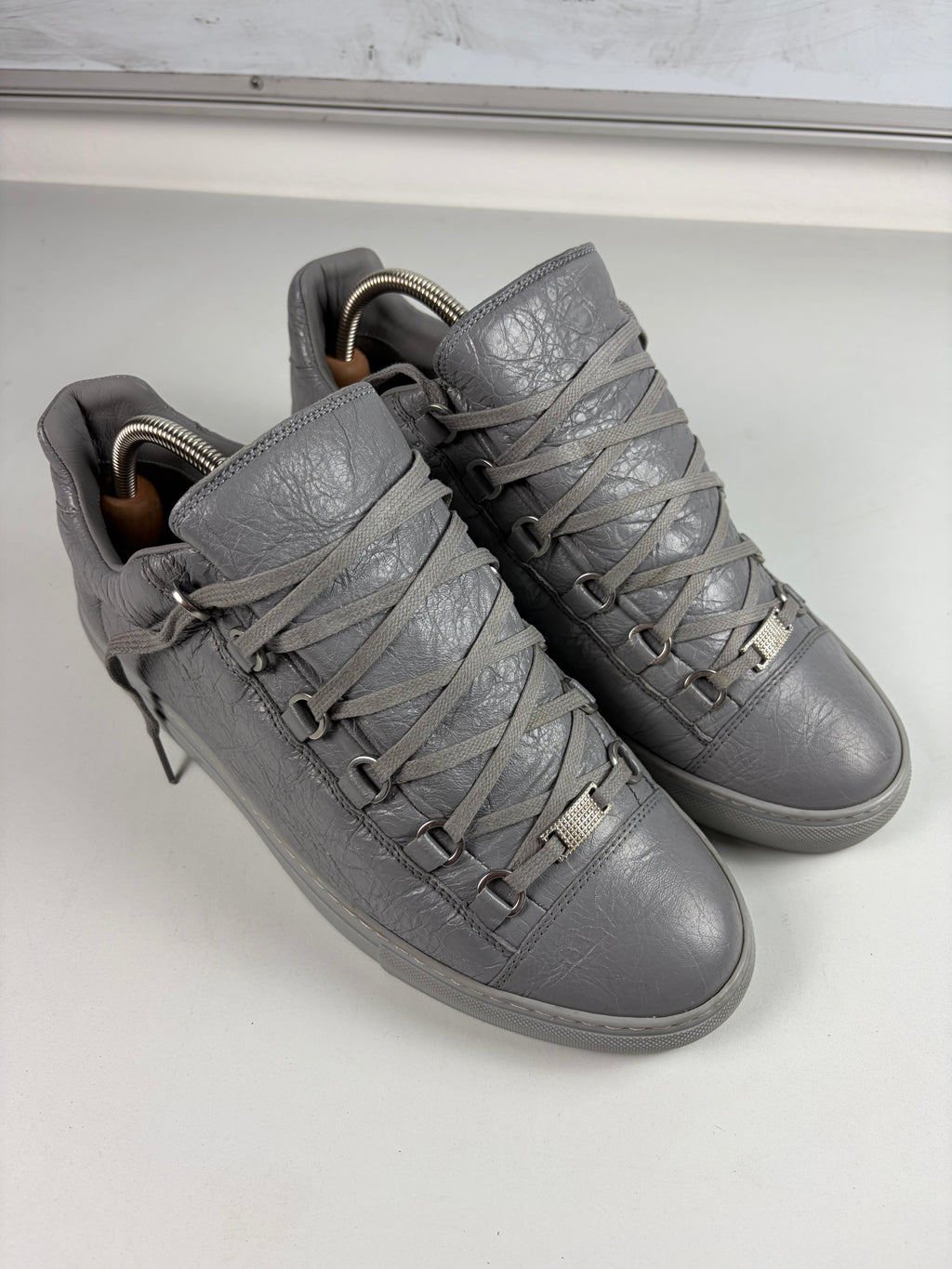 Balenciaga arena low - eu 42 / us 9 - grey