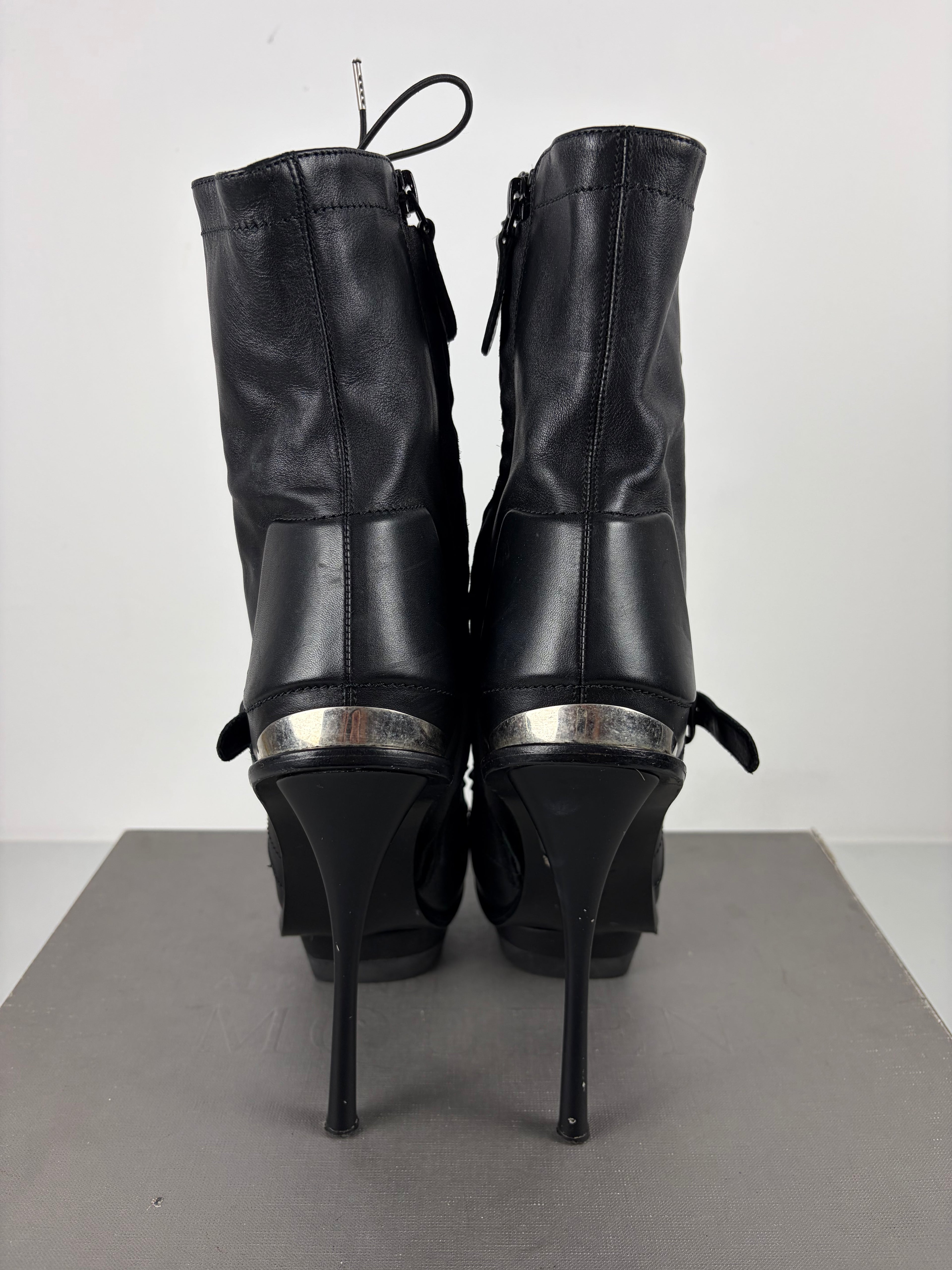 2011 runway collection Alexander McQueen stiletto ankle boots - eu 38 1/5 - black