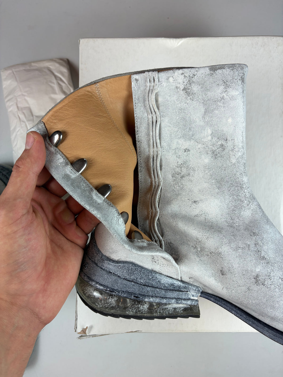 Maison Margiela Tabi Airbag painted leather boots - eu 44 / us 11 / uk 10 - grey - brand new