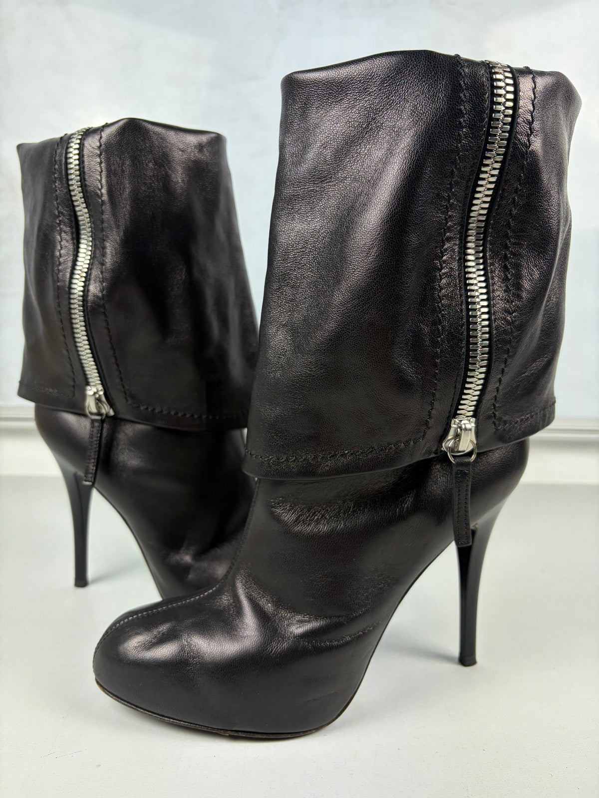 Giuseppe Zanotti fold-over zip boots - eu 37.5 / us 7.5 / uk 4.5 - black