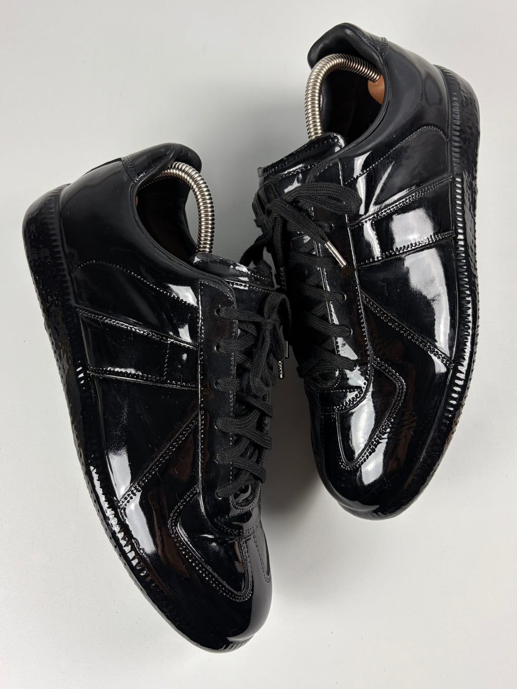Maison Margiela patent leather low gats - eu 41 / us 8 - black