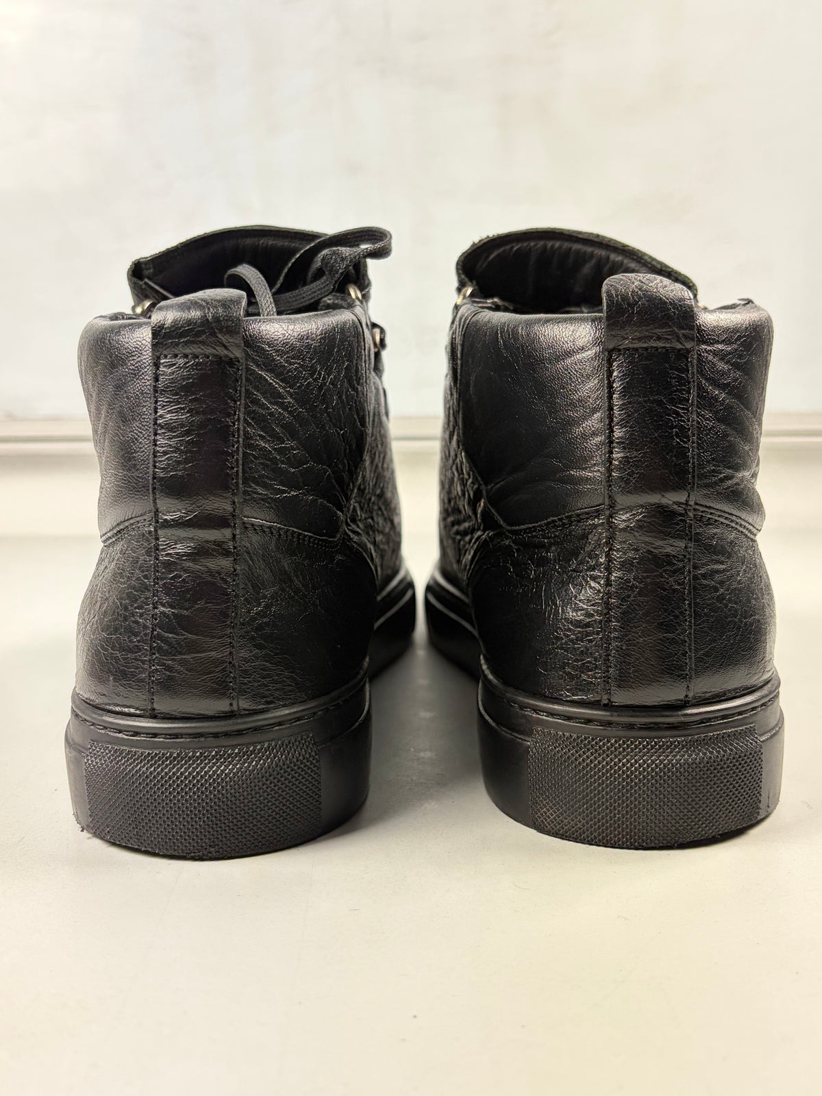 Balenciaga arena high tops - eu 42 / us 9 / uk 8 - black