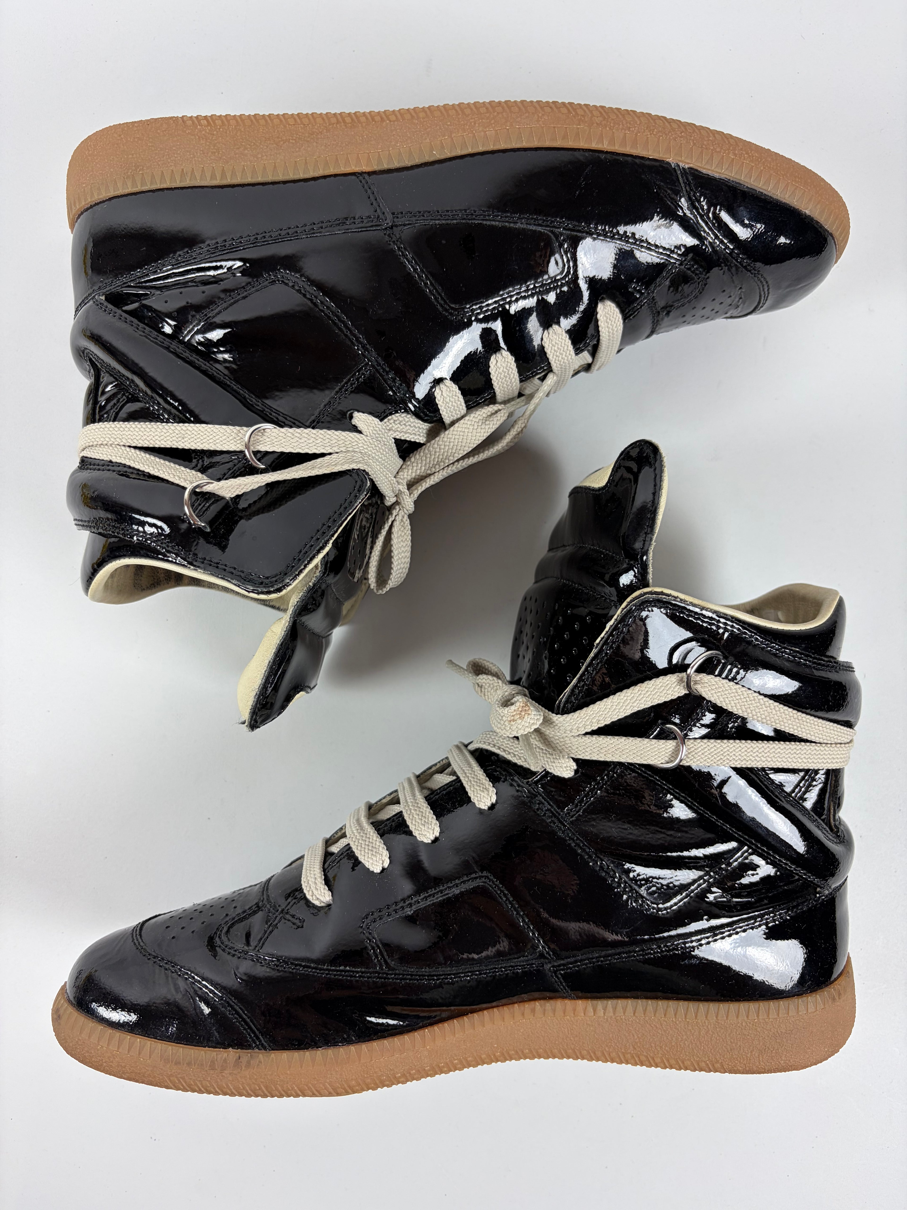 2009 Maison Martin Margiela black patent leather high-top sneakers - eu 40