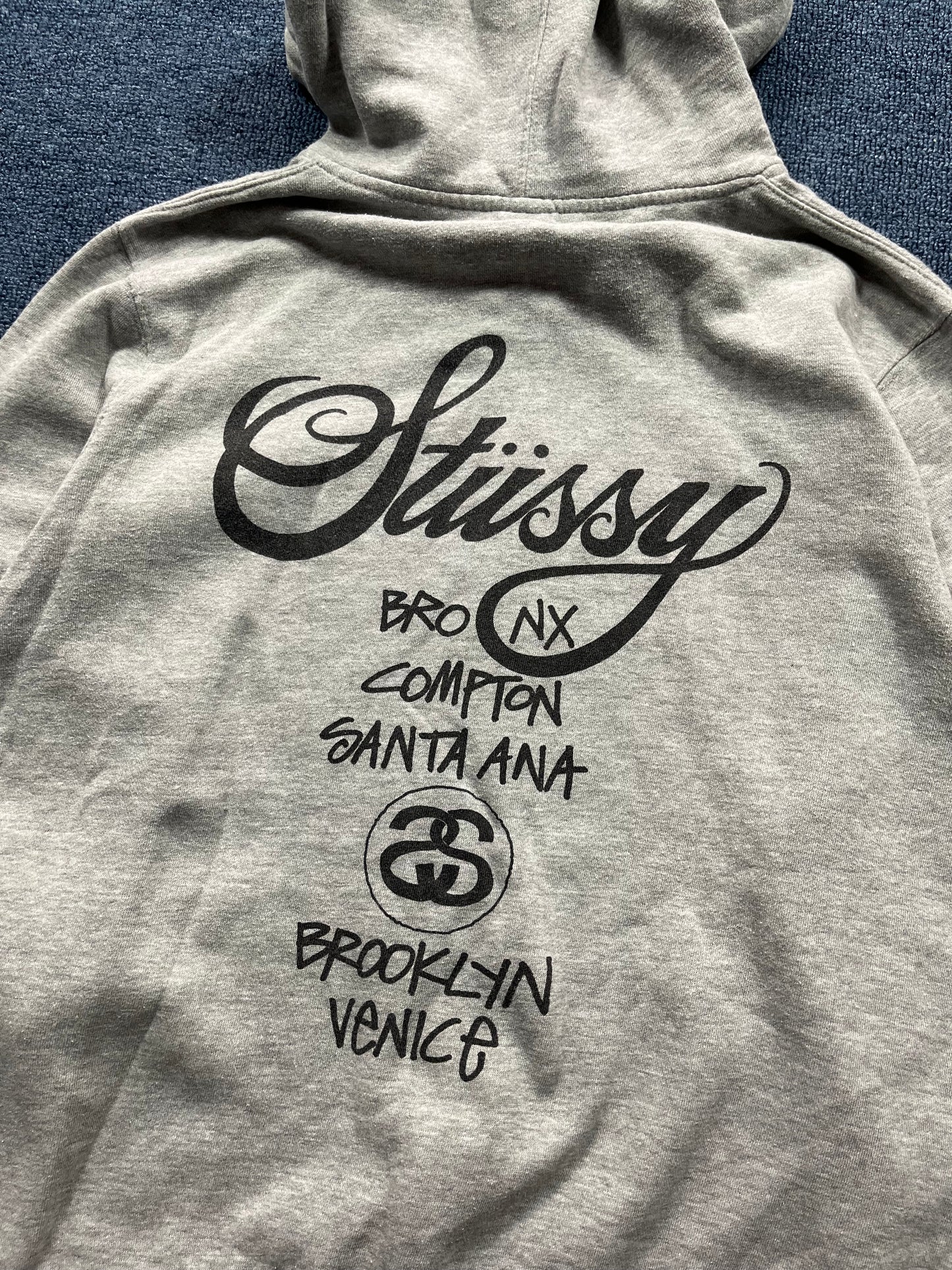 STUSSY ZIP UP HOODIE (M)