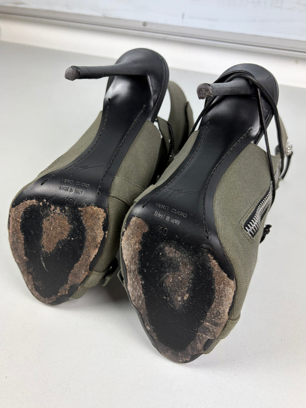 Giuseppe Zanotti ‘Coline’ canvas buckle peep-toe ankle boots - eu 40 / us 10 / uk 7 - military green