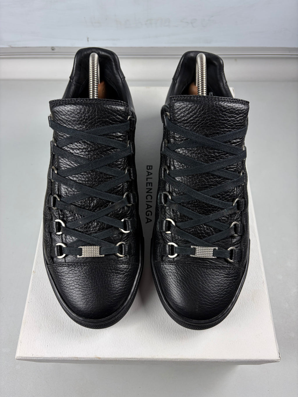 Balenciaga arena low - eu 41 / us 8 / uk 7.5 - black