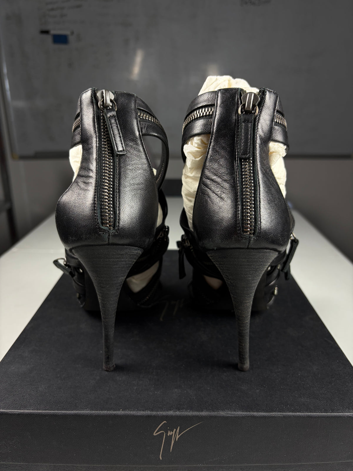 2009 BALMAIN x Giuseppe Zanotti leather zipper heels - eu 39 / us 9 / uk 6 - black