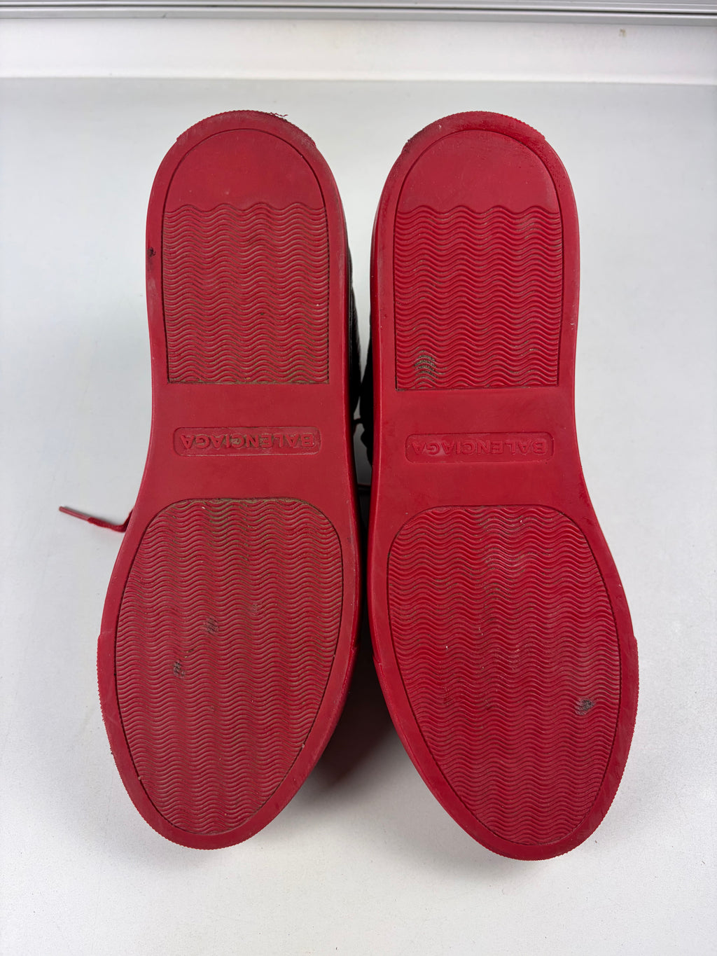 Balenciaga arena low - eu 42 / us 9 / uk 8 - red