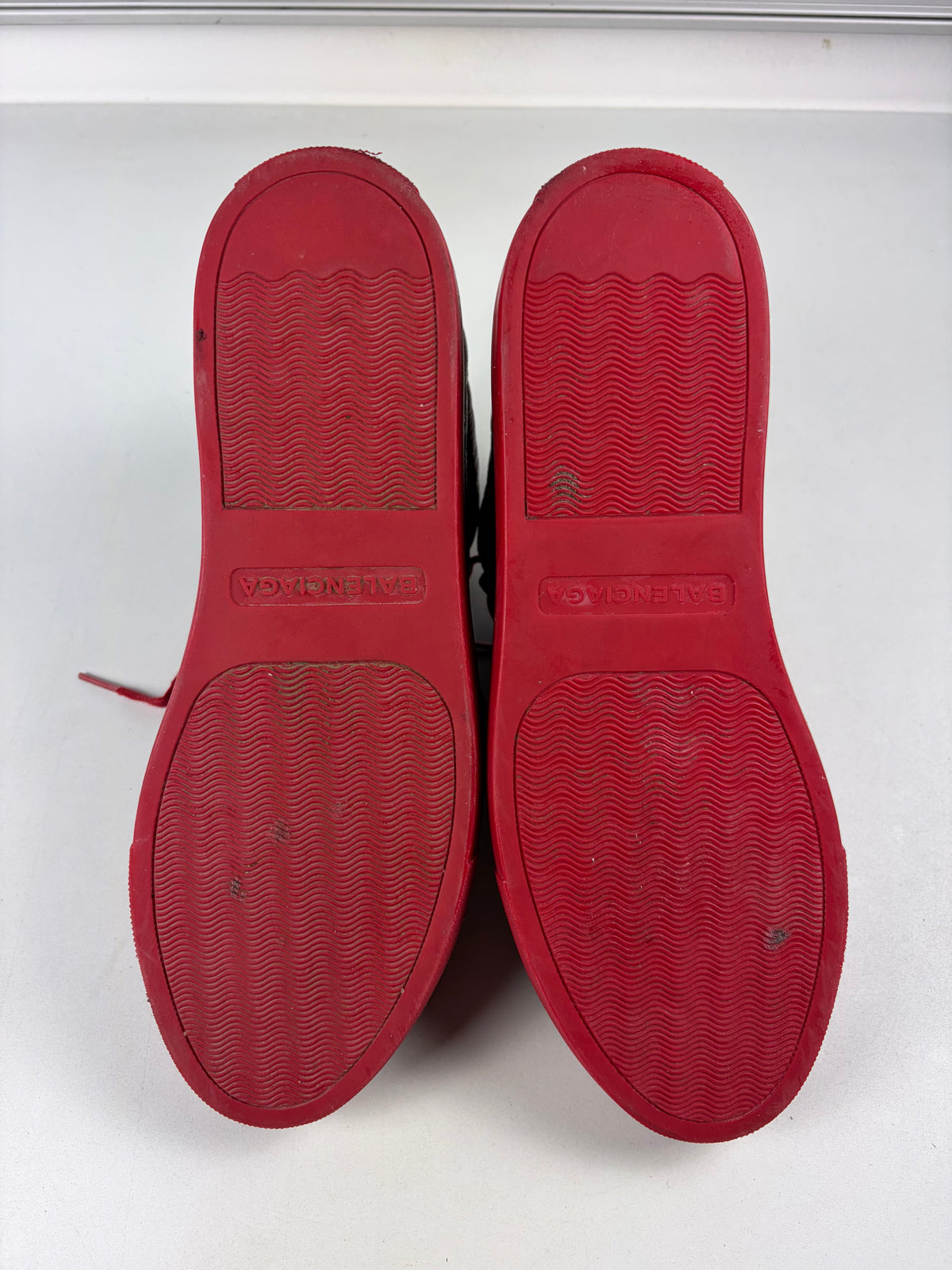 Balenciaga arena low - eu 42 / us 9 / uk 8 - red