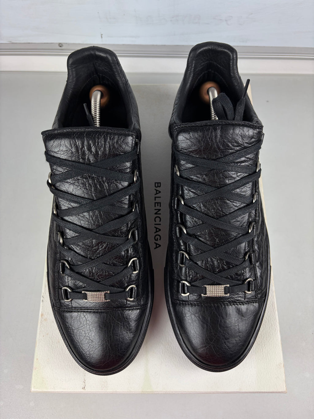 Balenciaga arena low grained leather - eu 44 / us 11 / uk 10 - black