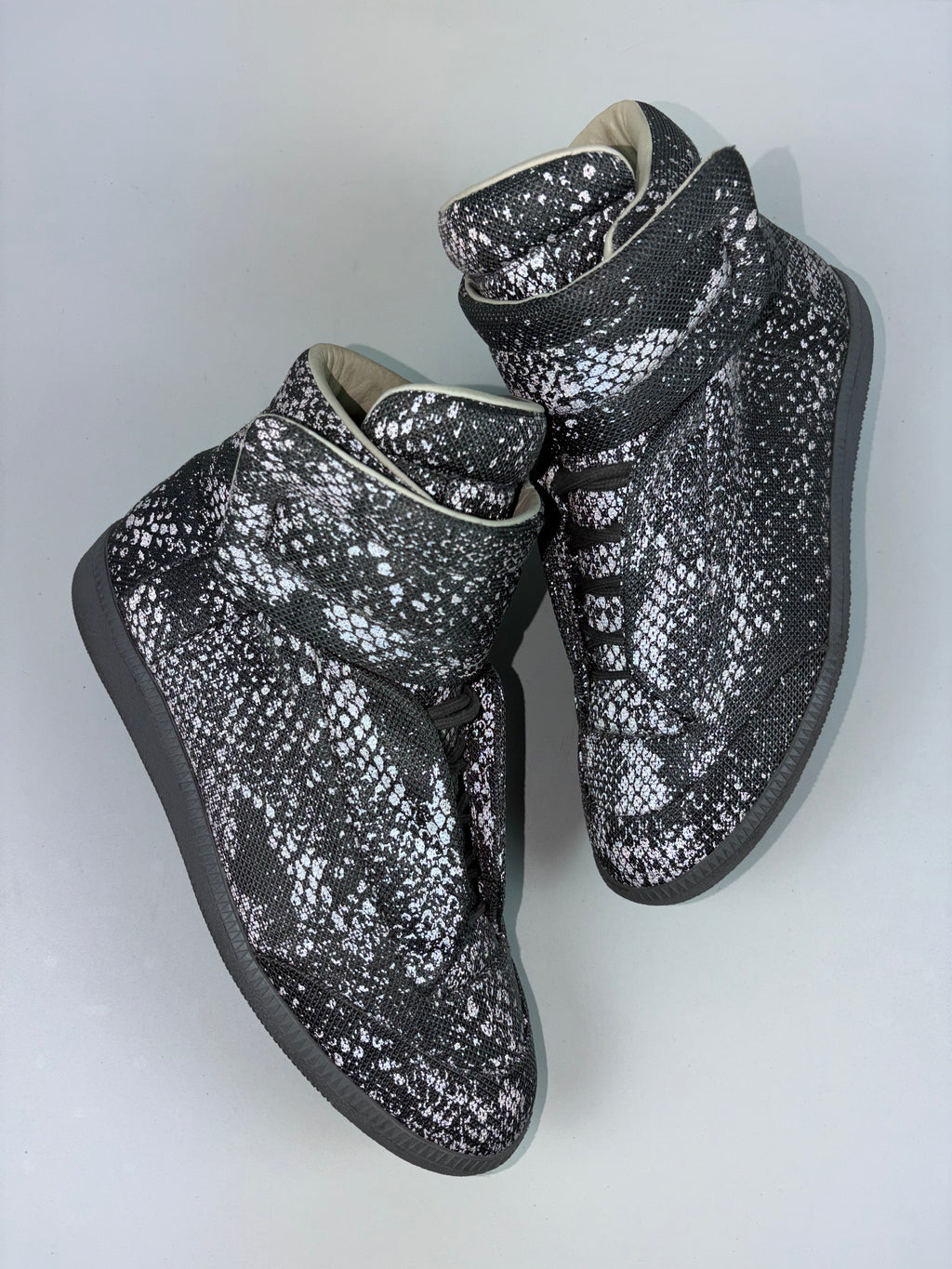 Maison Margiela Future ‘Reflective Python’ high tops - eu 42 / us 9