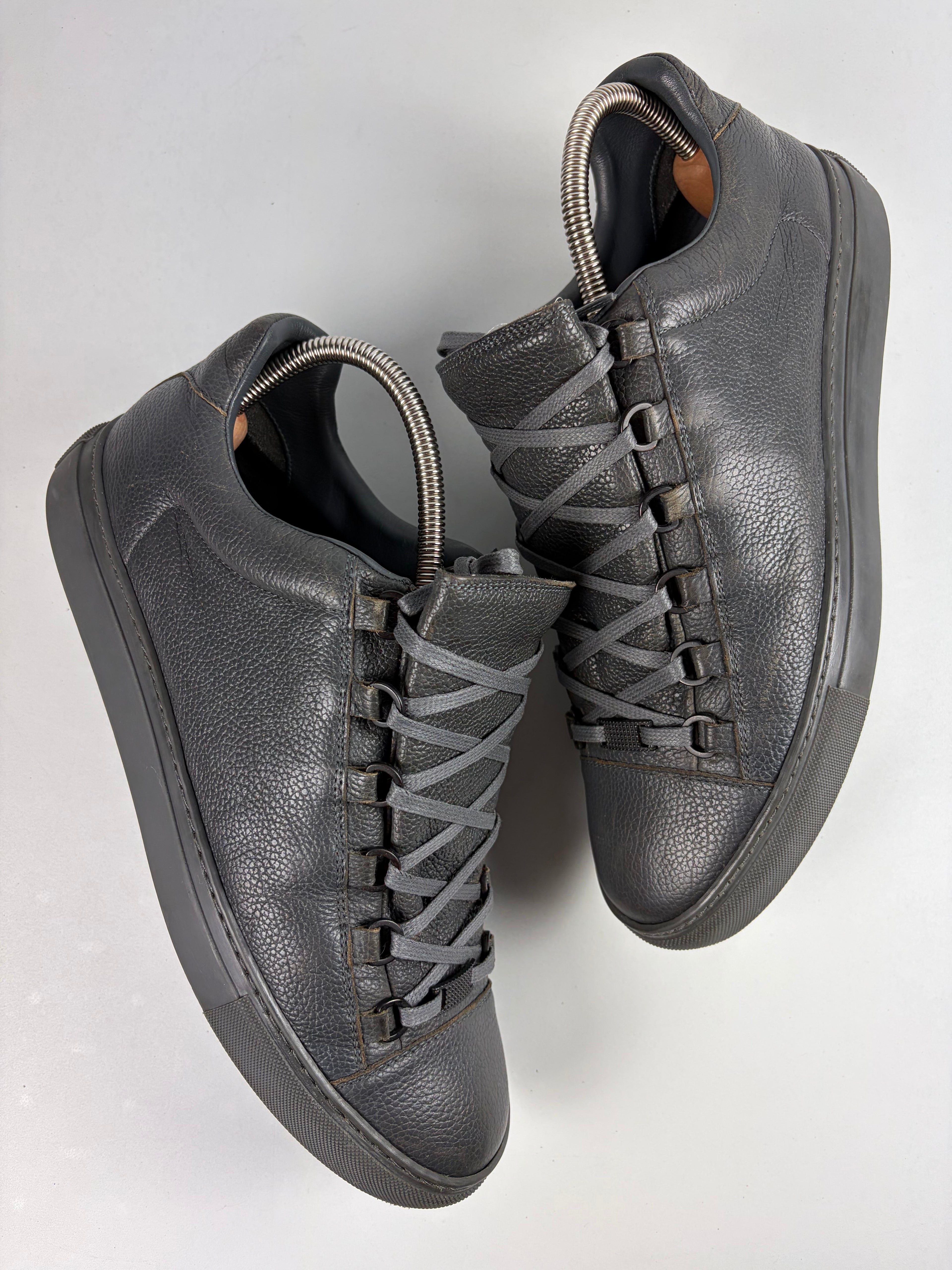 Balenciaga arena low - eu 42 / us 9 - grey