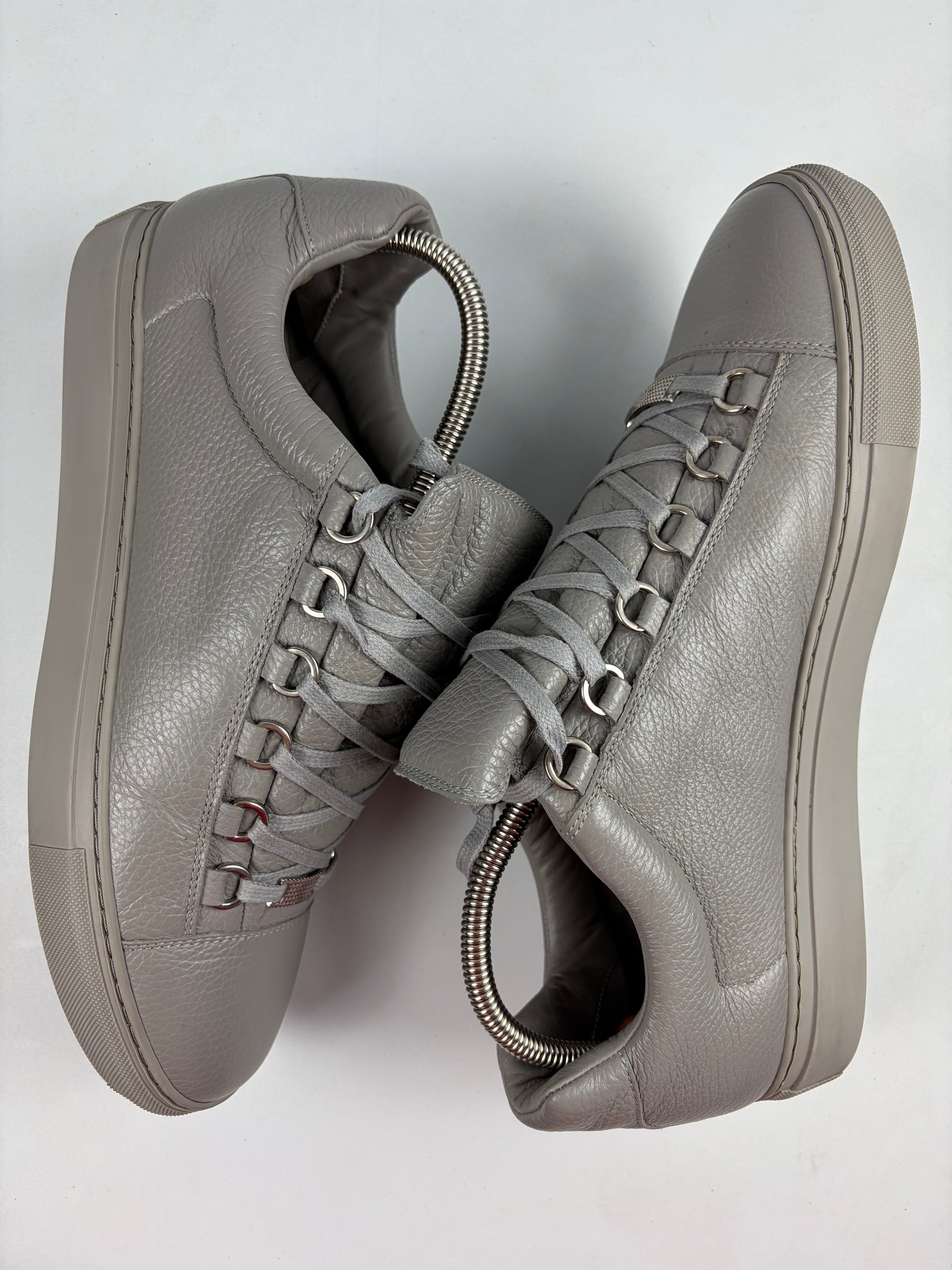 Balenciaga arena low - eu 43 / us 10 - grey