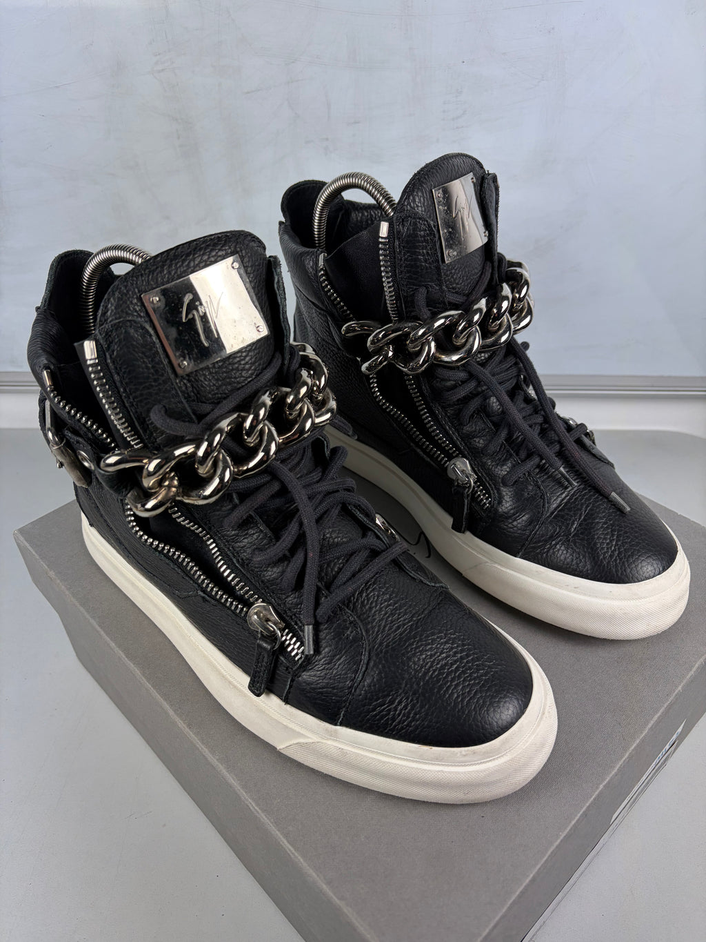 Giuseppe Zanotti 'London' chain high tops - eu 44 / us 11 / uk 10 - black