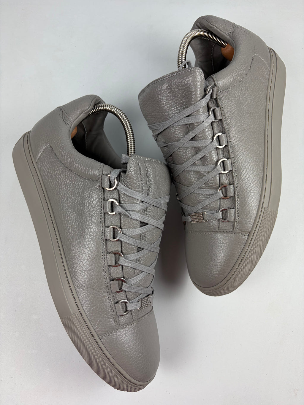 Balenciaga arena low - eu 43 / us 10 - grey
