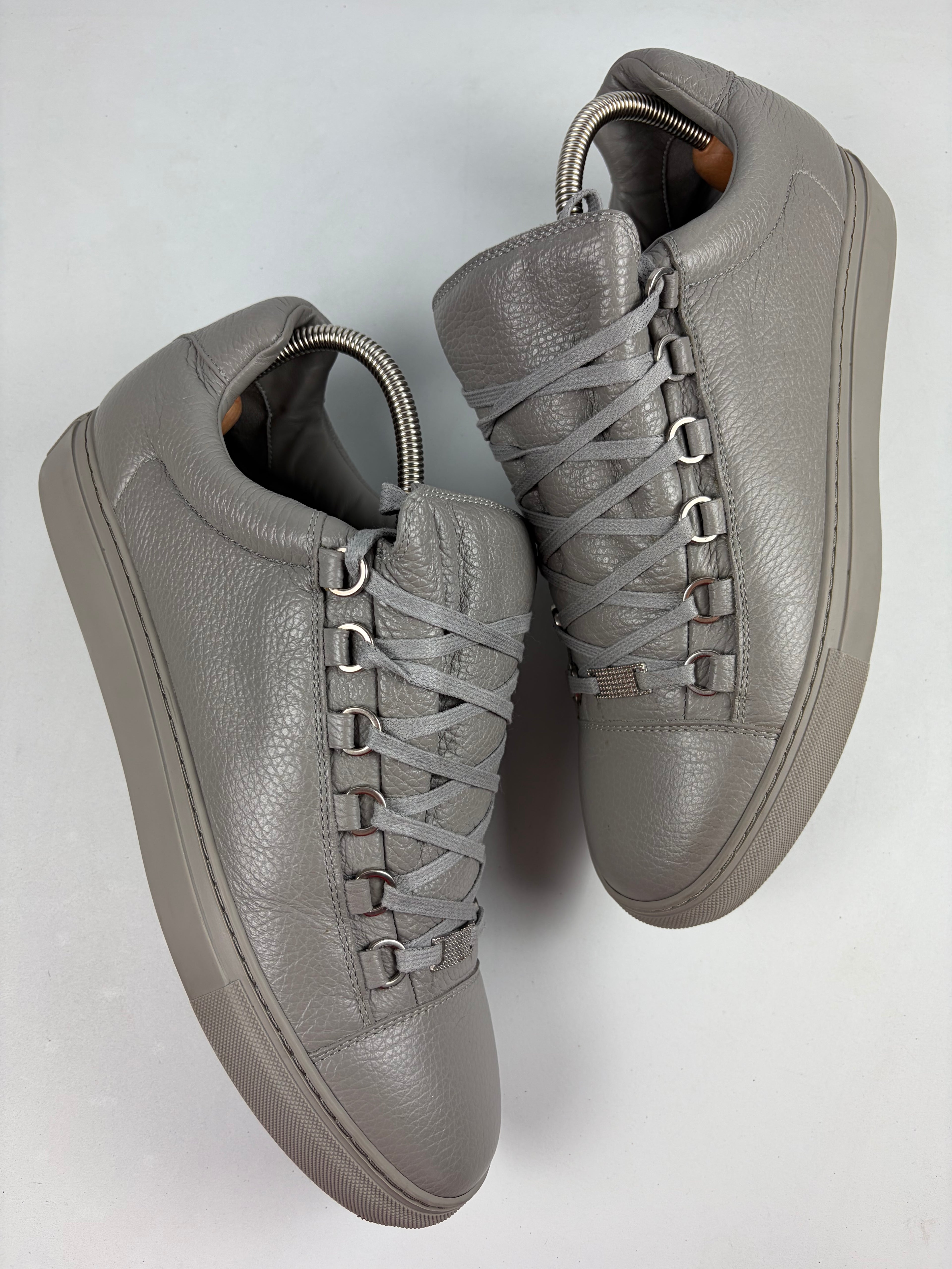 Balenciaga arena low - eu 43 / us 10 - grey