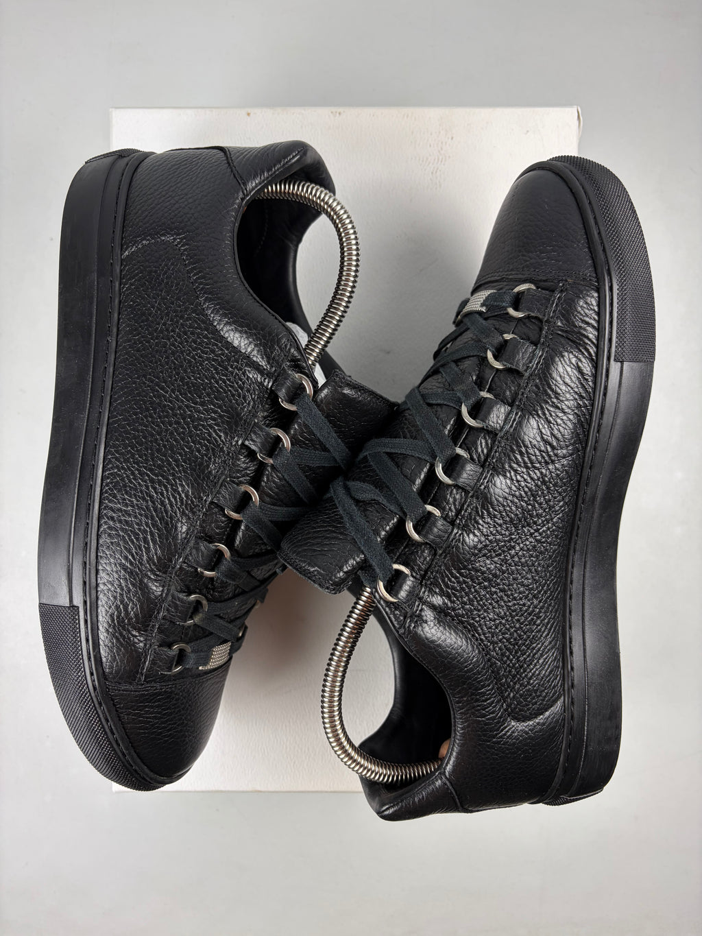 Balenciaga arena low - eu 41 / us 8 / uk 7.5 - black