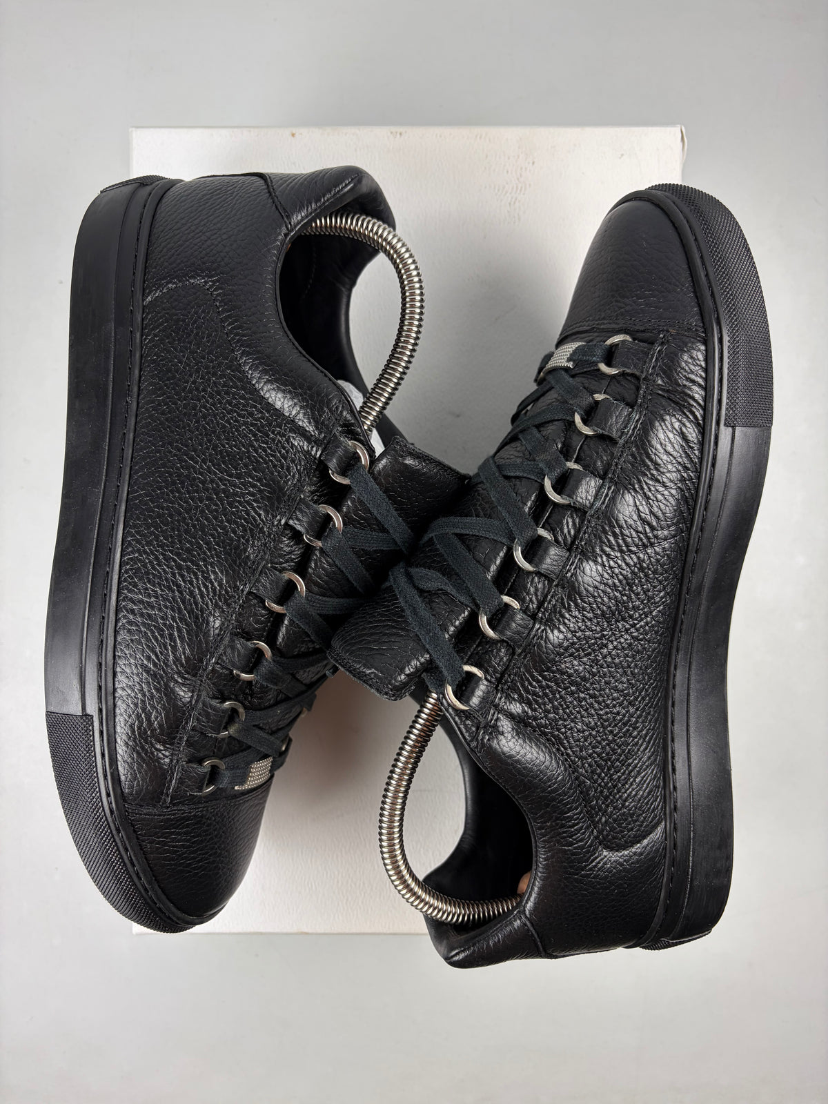 Balenciaga arena low - eu 41 / us 8 / uk 7.5 - black