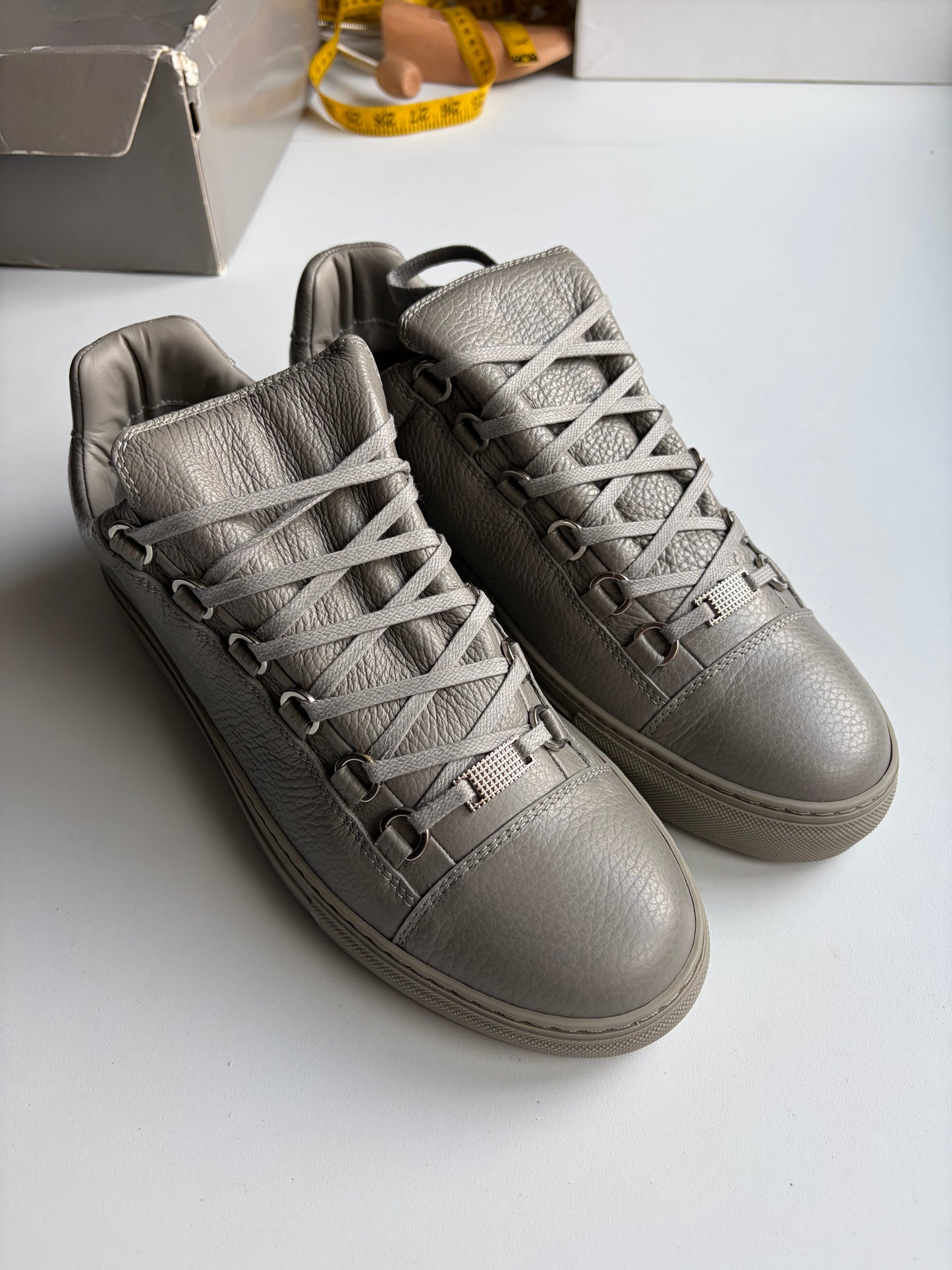 Balenciaga arena low - eu 41 - grey (brand new)