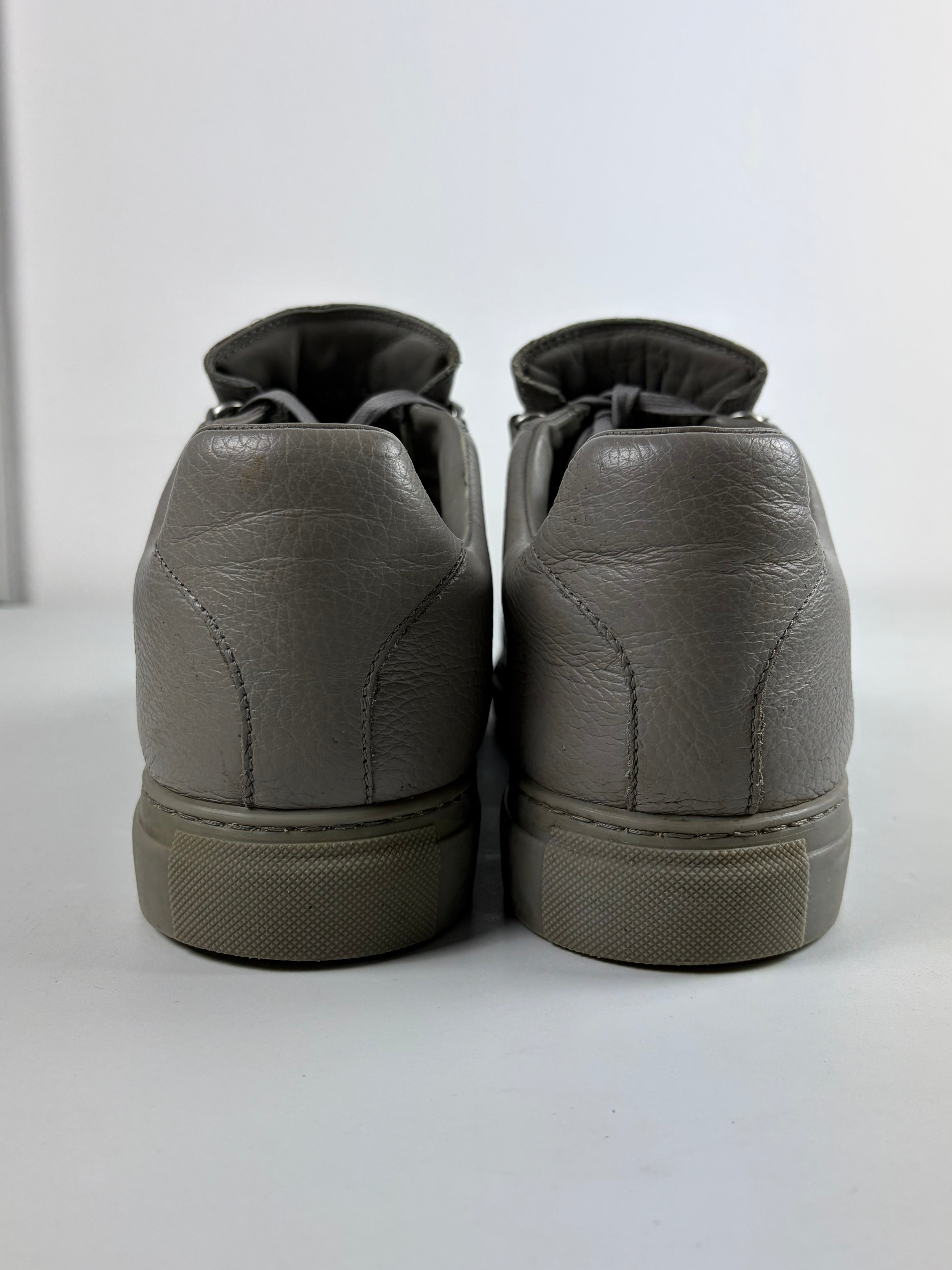 Balenciaga arena low - eu 43 / us 10 - grey