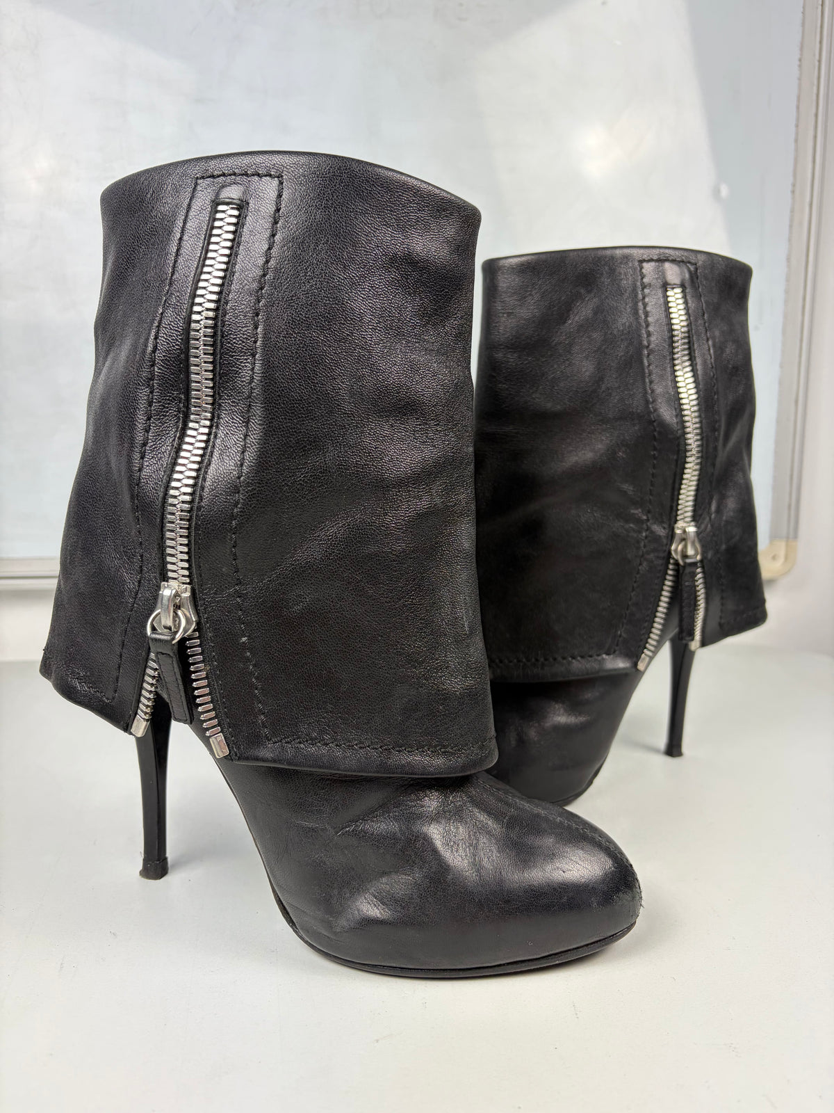 Giuseppe Zanotti fold-over zipper boots - eu 37 / us 7 / uk 4