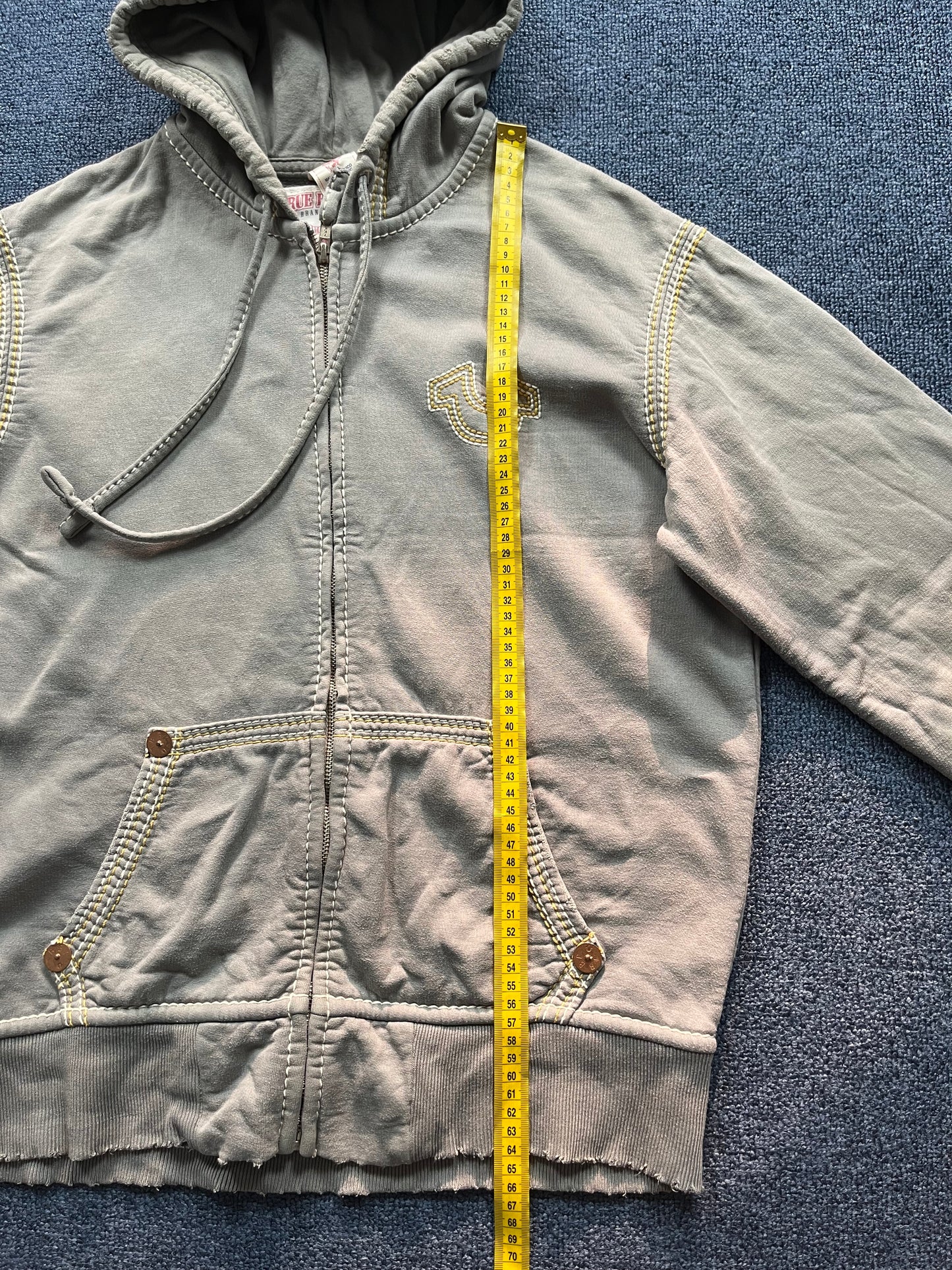 TRUE RELIGION ZIP UP HOODIE (M)