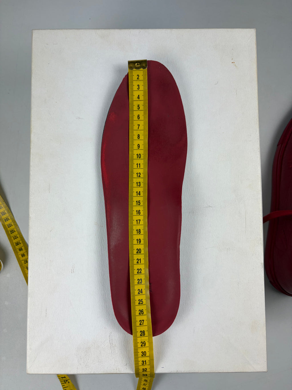 Balenciaga arena low - eu 42 / us 9 / uk 8 - red