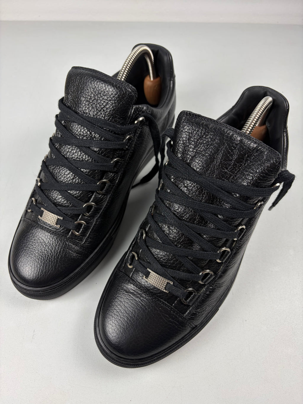 Balenciaga arena low - eu 42 / us 9 / uk 8 - black