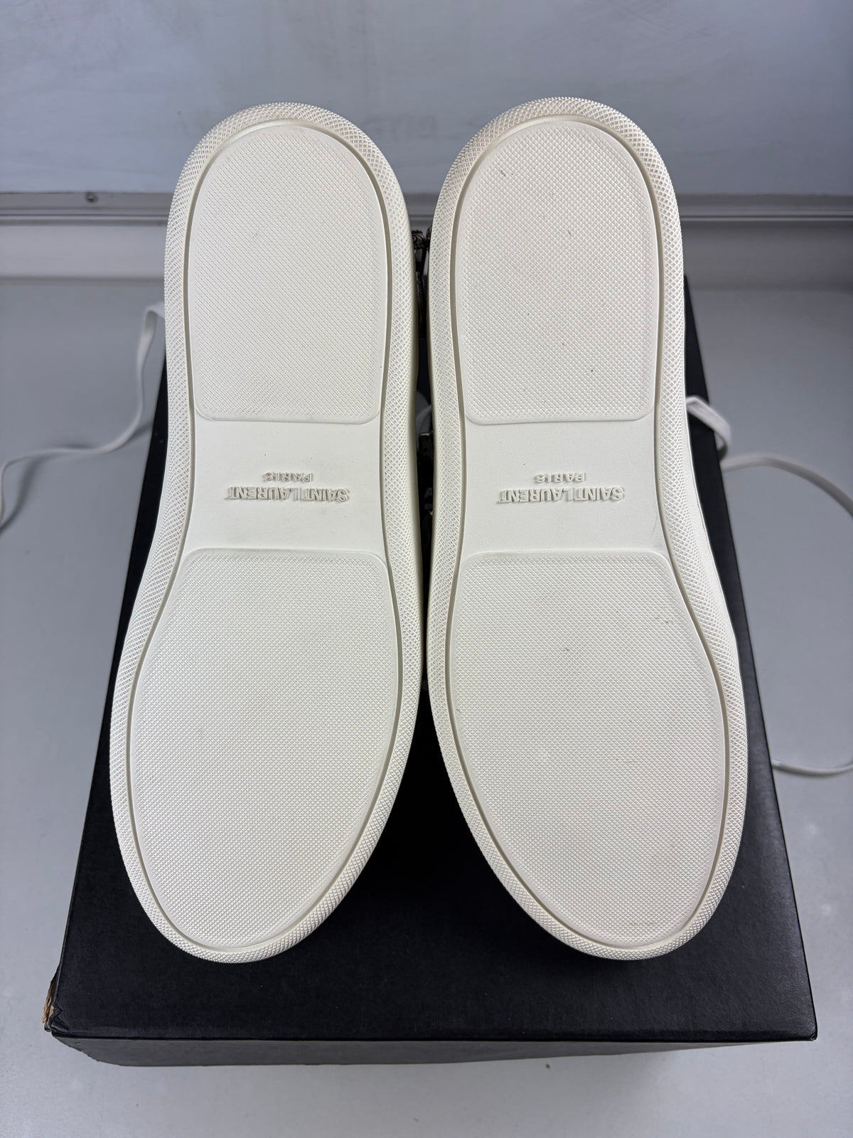 Saint Laurent SL/08H Wolly Spike high-tops - eu 40 / us 7 / uk 6 - white - brand new