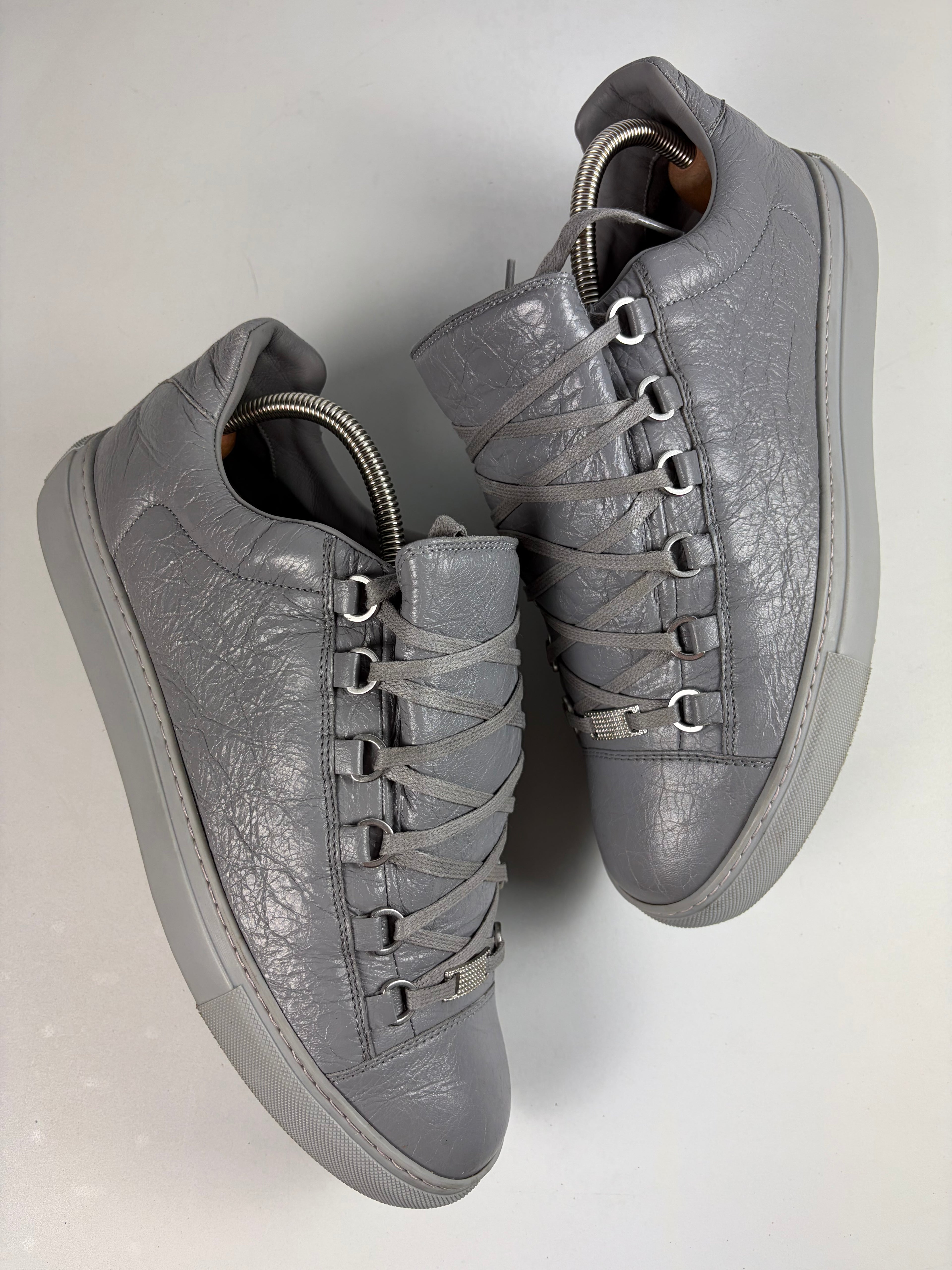 Balenciaga arena low - eu 42 / us 9 - grey