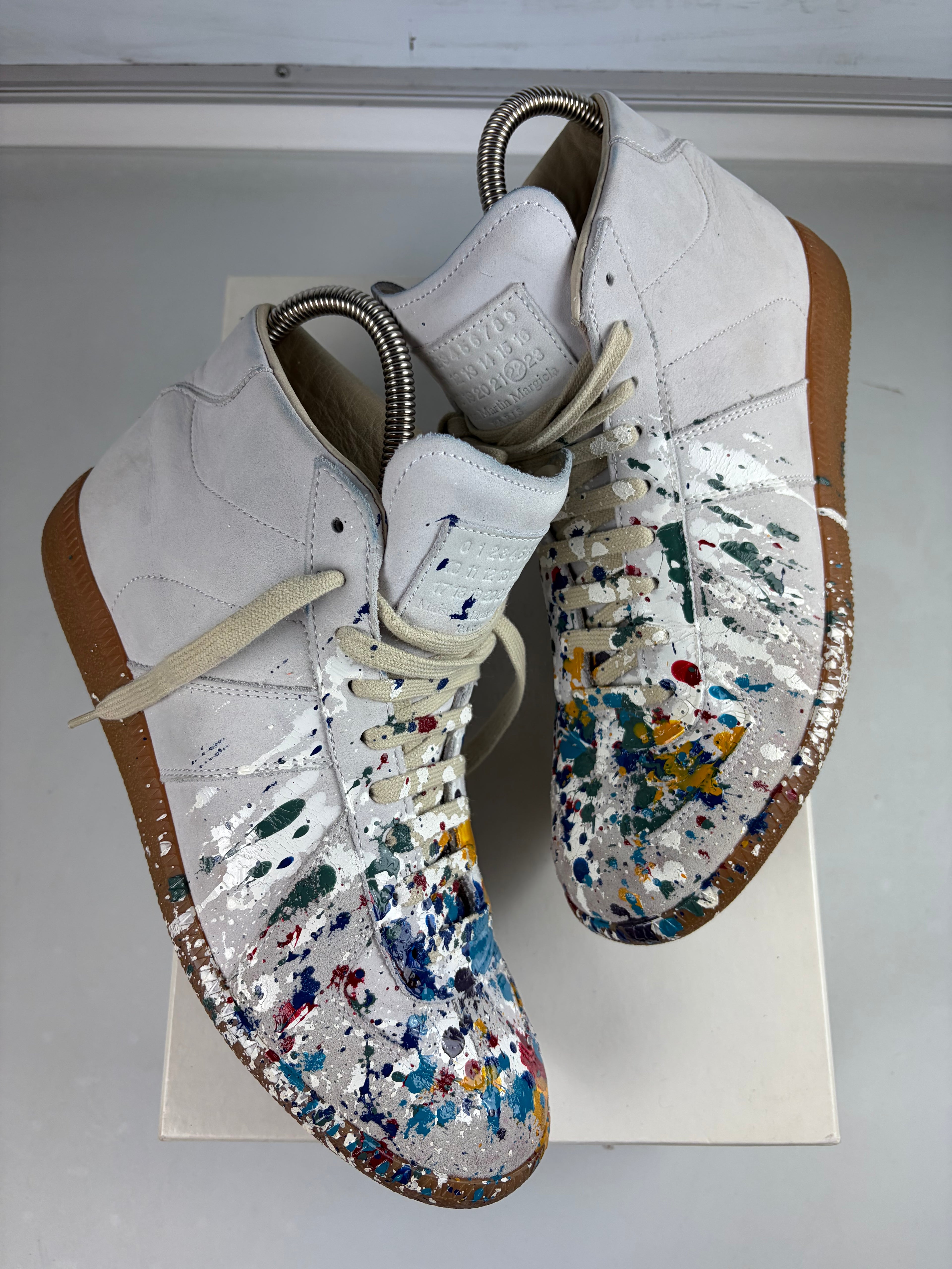 Maison Margiela ‘Paint-splatter’ high tops - eu 40 / us 7 - white