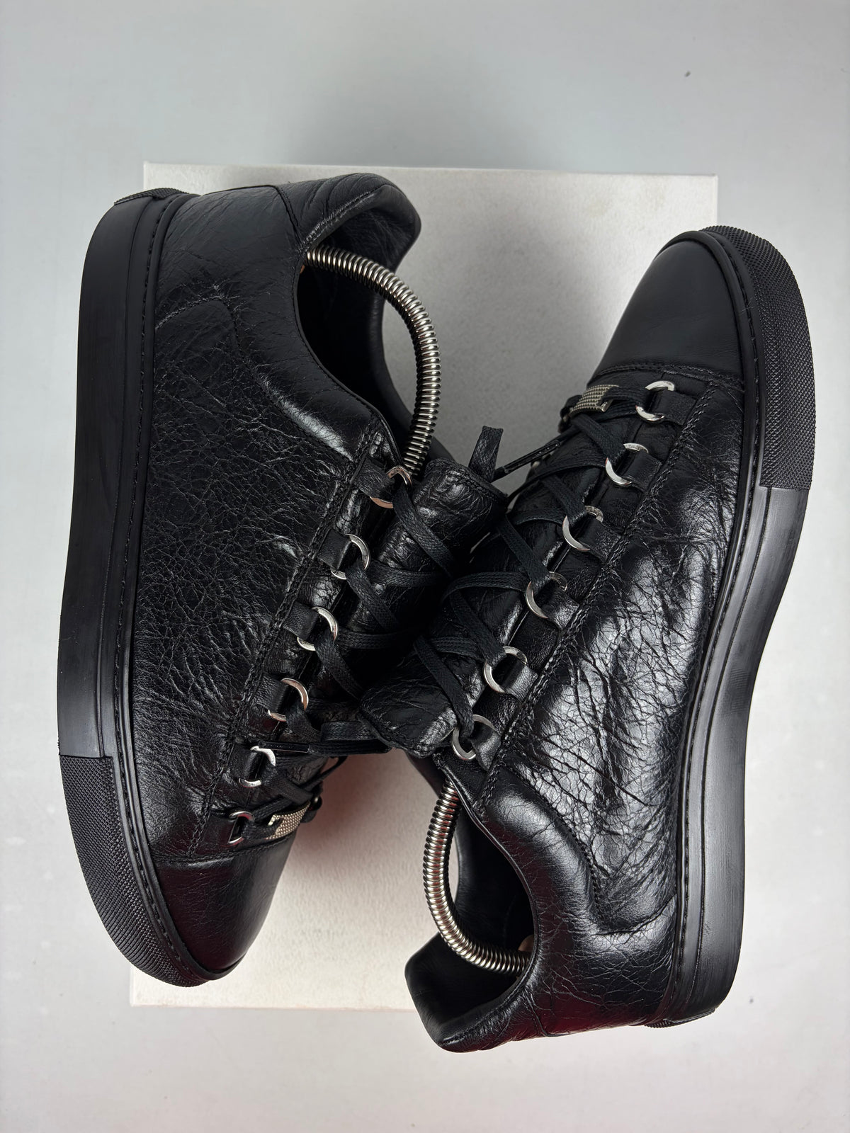 Balenciaga arena low - eu 41 / us 8 / uk 7 - black