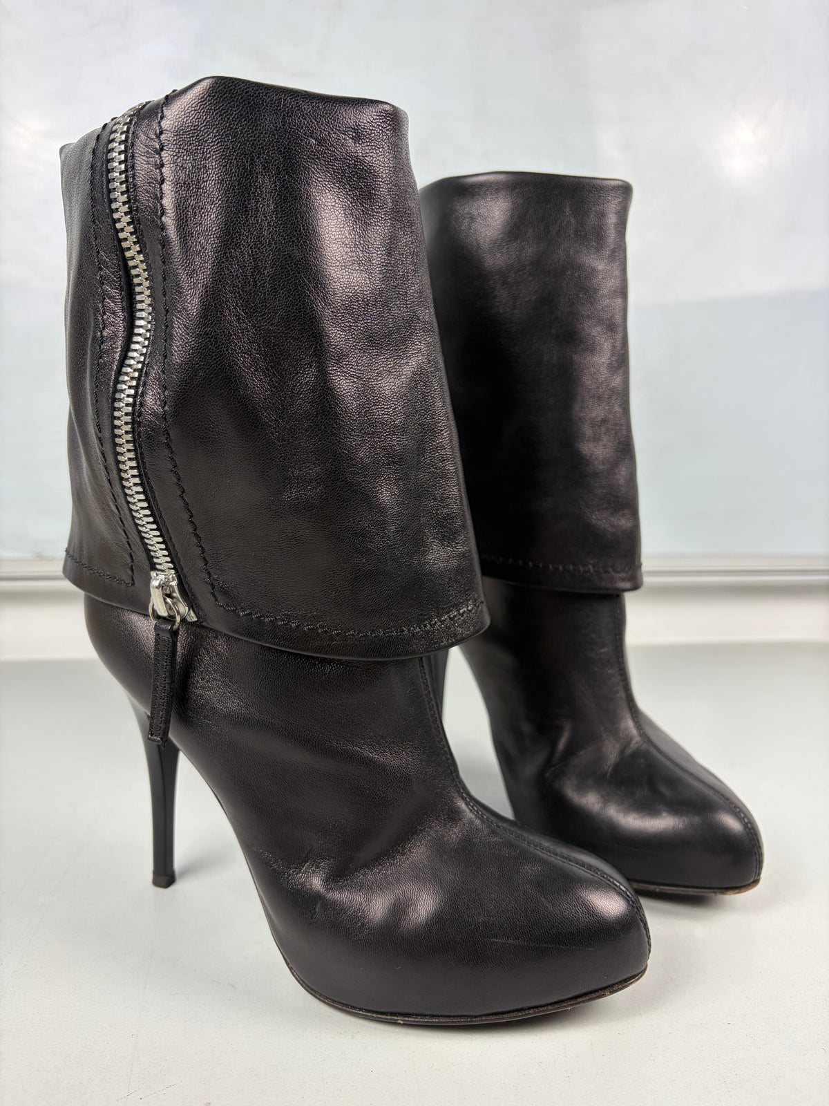 Giuseppe Zanotti fold-over zip boots - eu 37.5 / us 7.5 / uk 4.5 - black