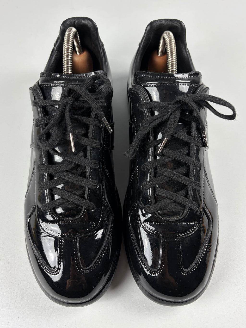 Maison Margiela patent leather low gats - eu 41 / us 8 - black