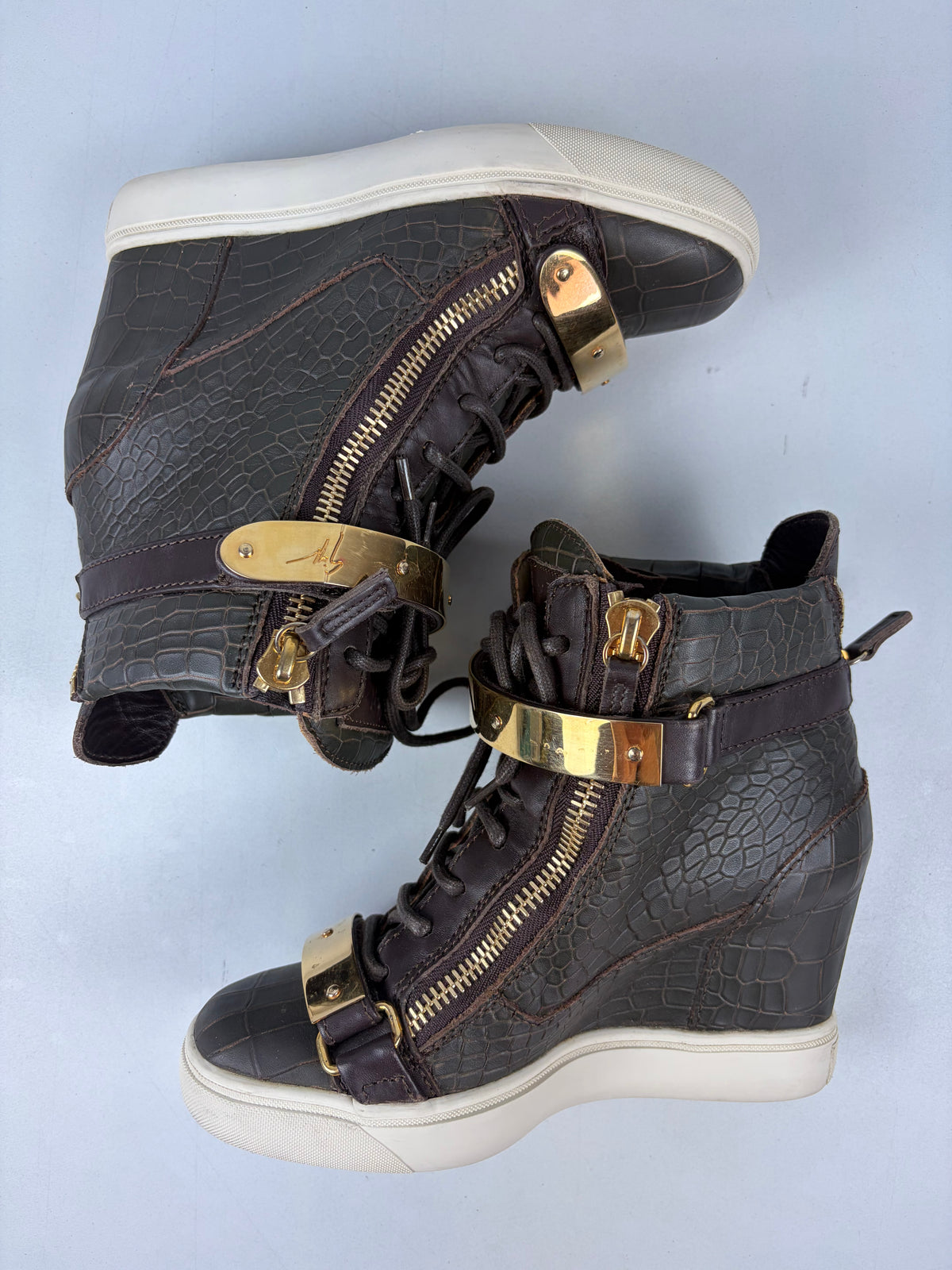 Giuseppe Zanotti dark green croc-embossed leather wedges - eu 37.5 / us 7.5 / uk 4.5