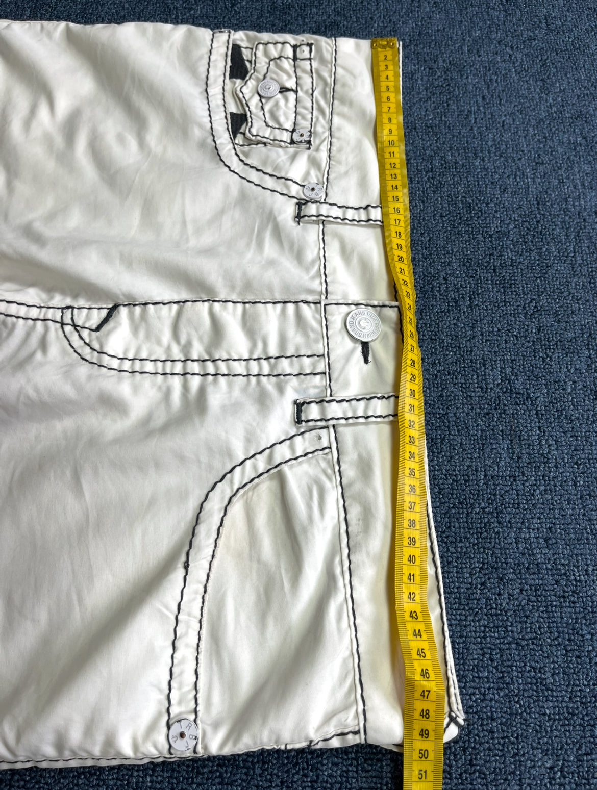 TRUE RELIGION JORTS (36)