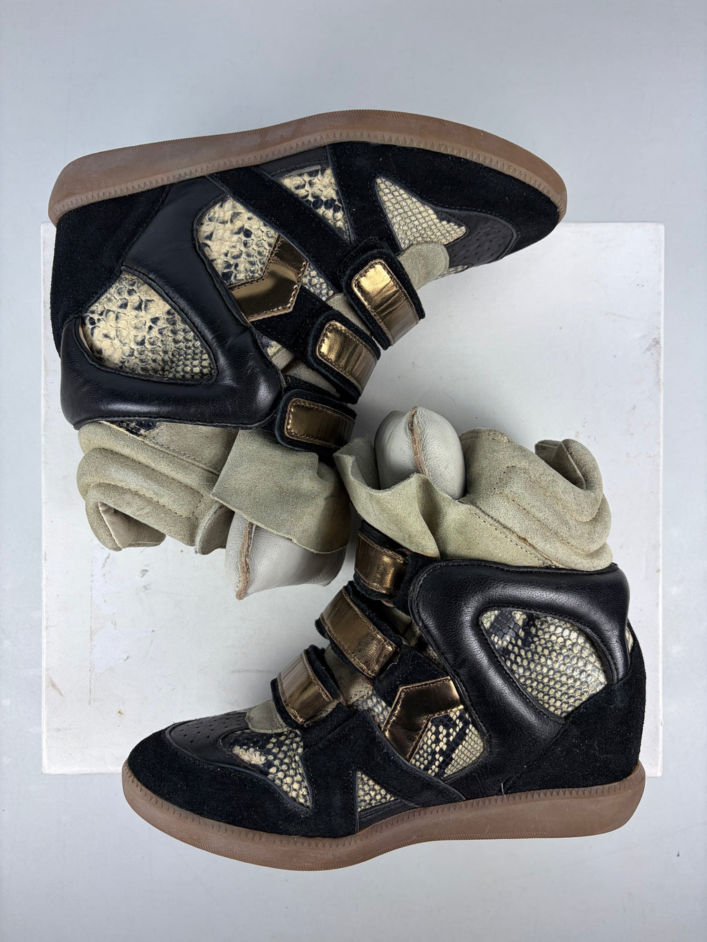 Isabel Marant Bonny python-print wedge sneakers - eu 37 / us 7 / uk 4 - black & gold
