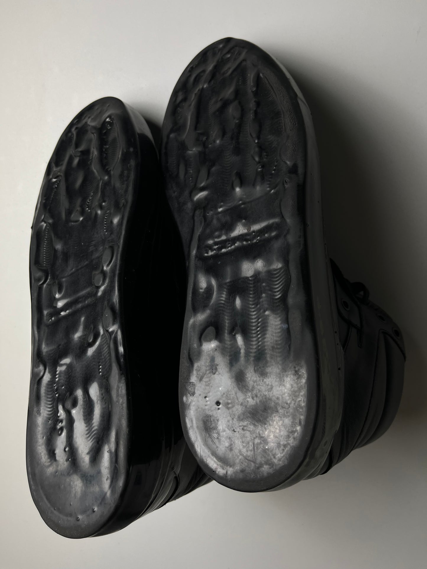 Balenciaga high top leather sneakers - EU 42 - black