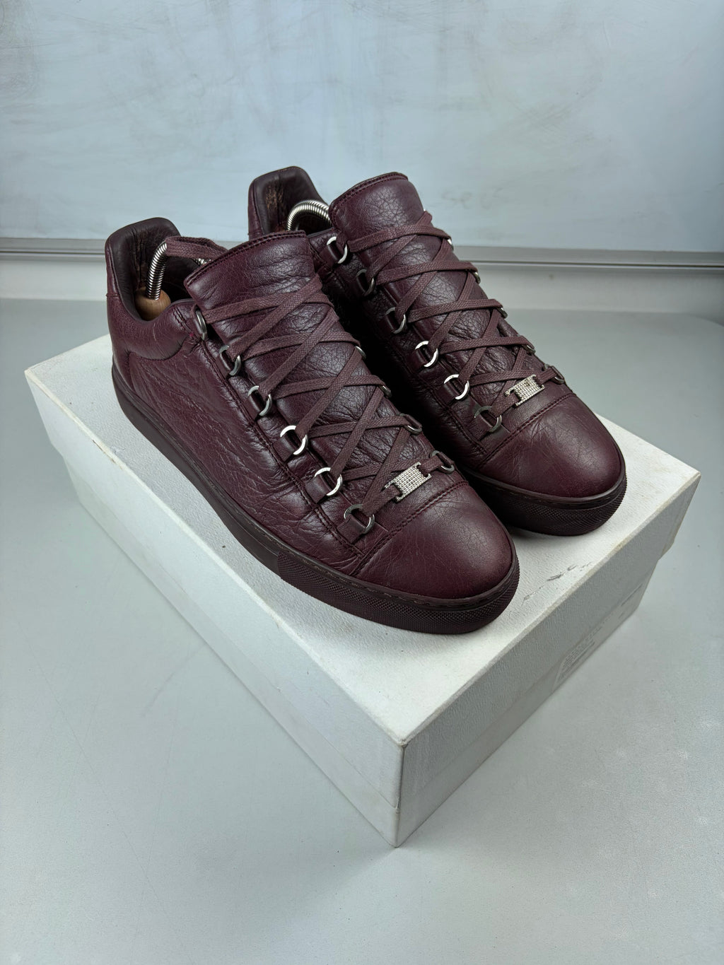 Balenciaga arena low - eu 42 / us 9 / uk 8 - burgundy